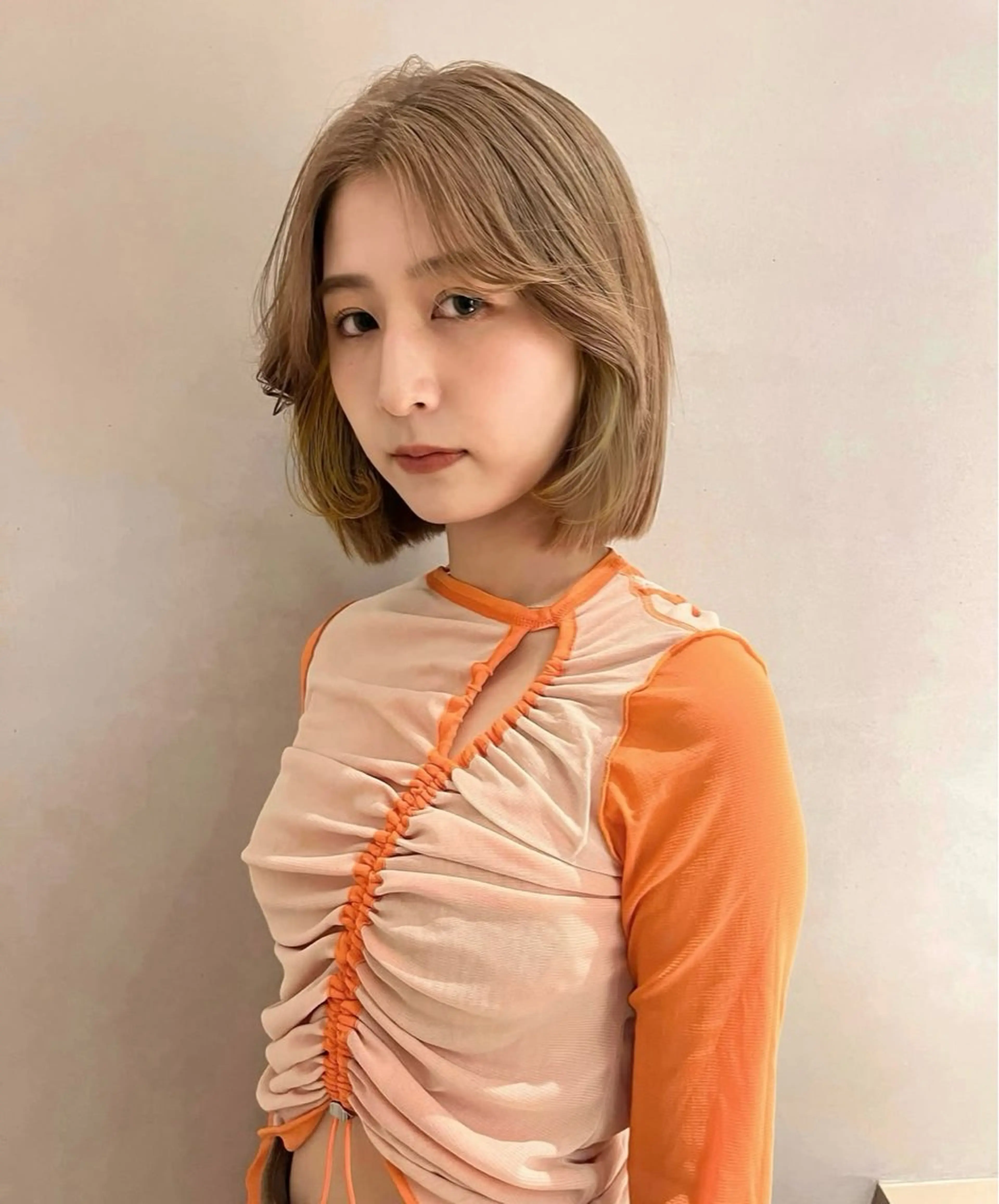 ミディアム カラー ヘアアレンジ 縮毛矯正履歴からの ブリーチ /mamiのヘアスタイル