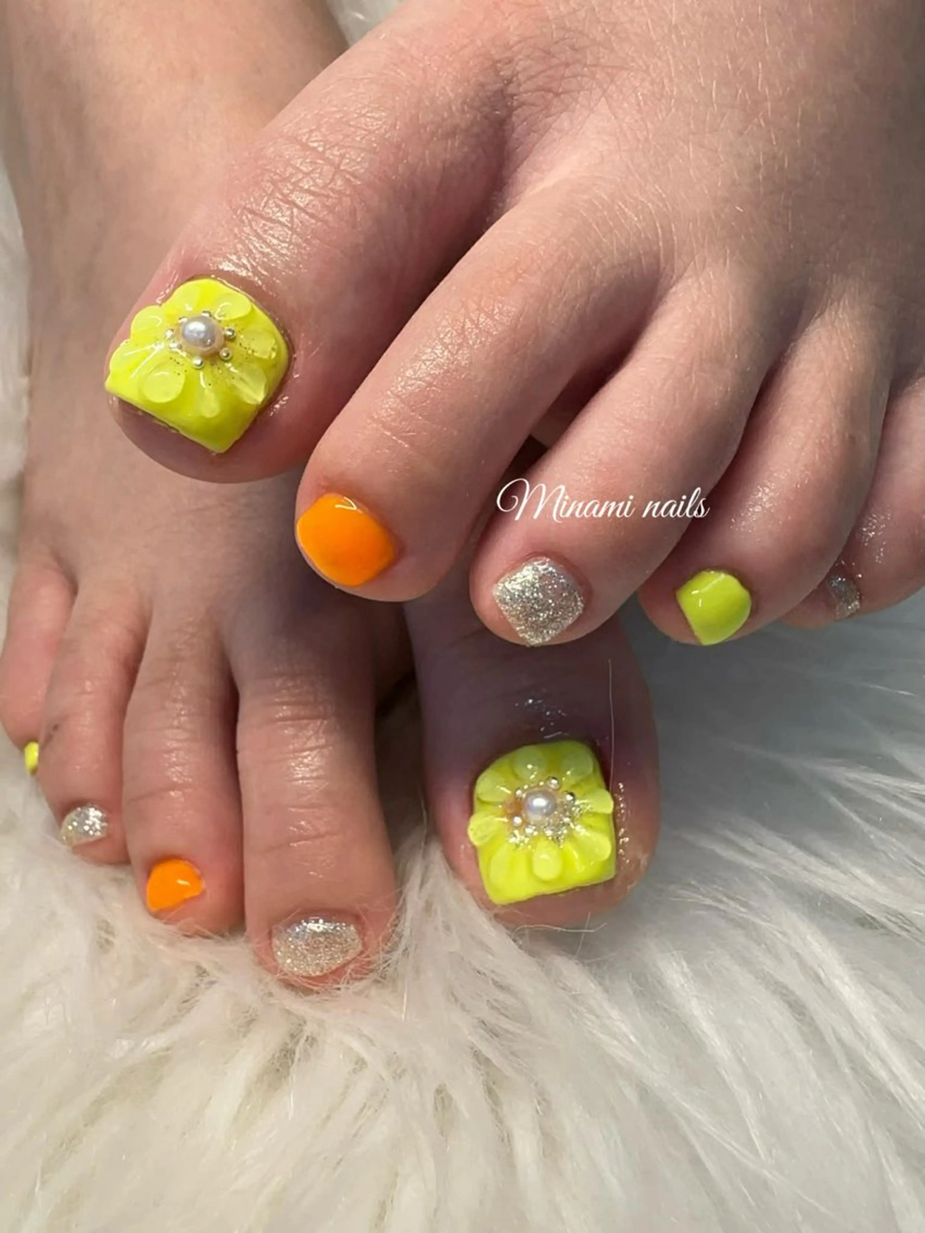 ネイル アートネイル オーロラネイル ガーリー キラキラネイル 韓国ネイル フットネイル Minami Nailsのネイルデザイン