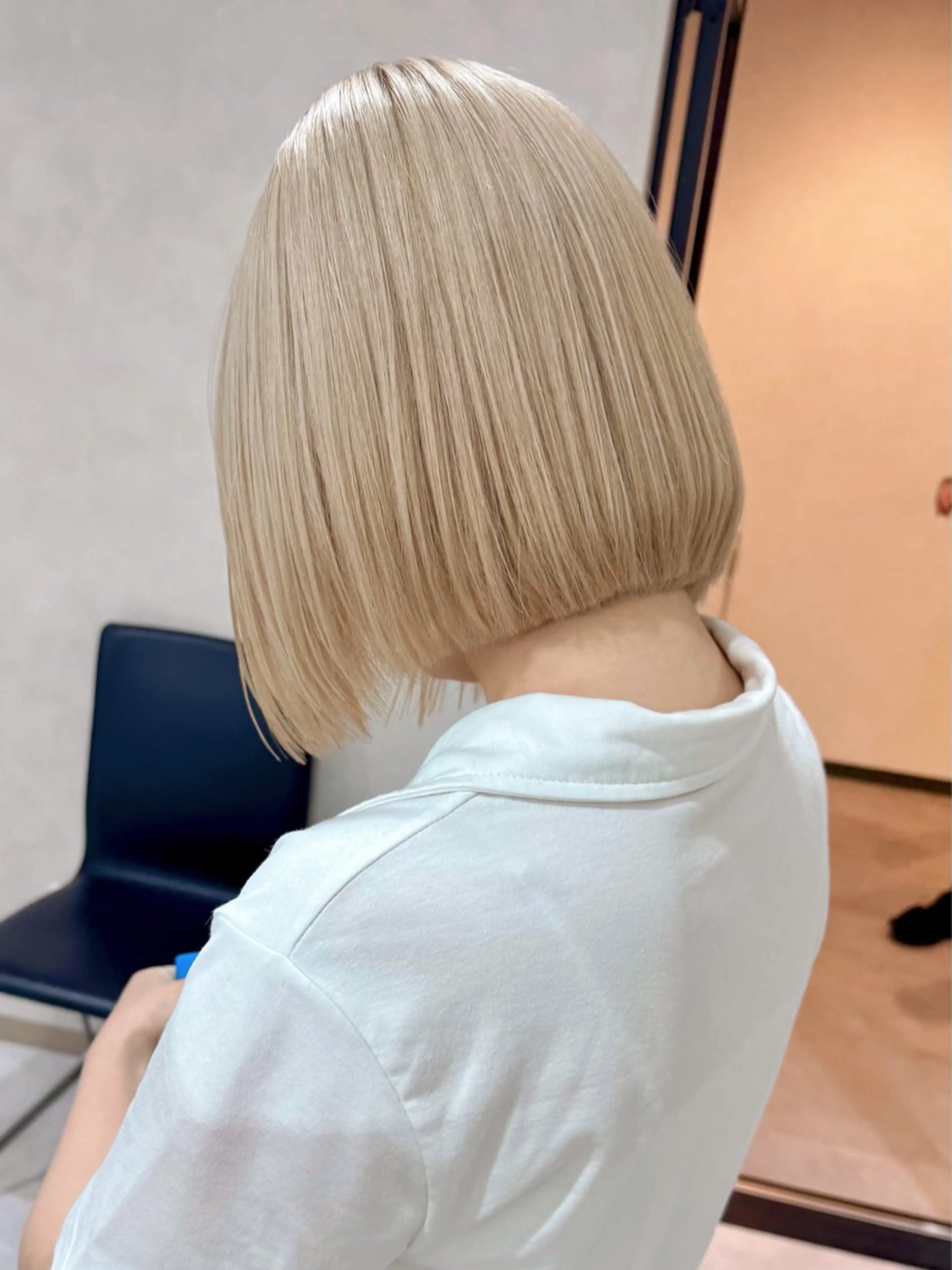 ミディアム ハイトーンイヤ リングカラー清水隆央のヘアスタイル