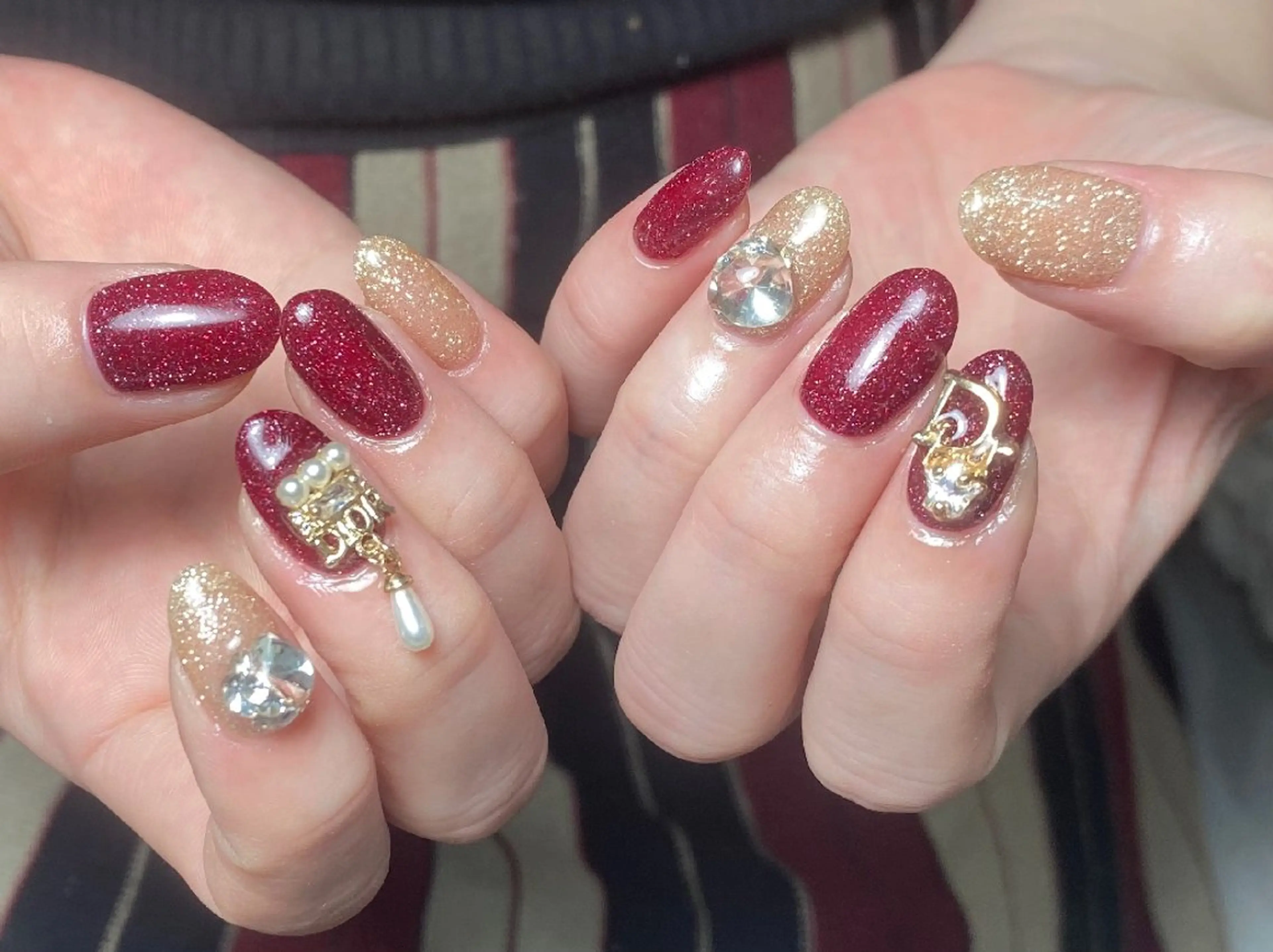 ネイル チークネイル フレンチネイル ジェルネイル ガラスフレンチ キラキラネイル ハンドネイル UM Nail Salonのネイルデザイン