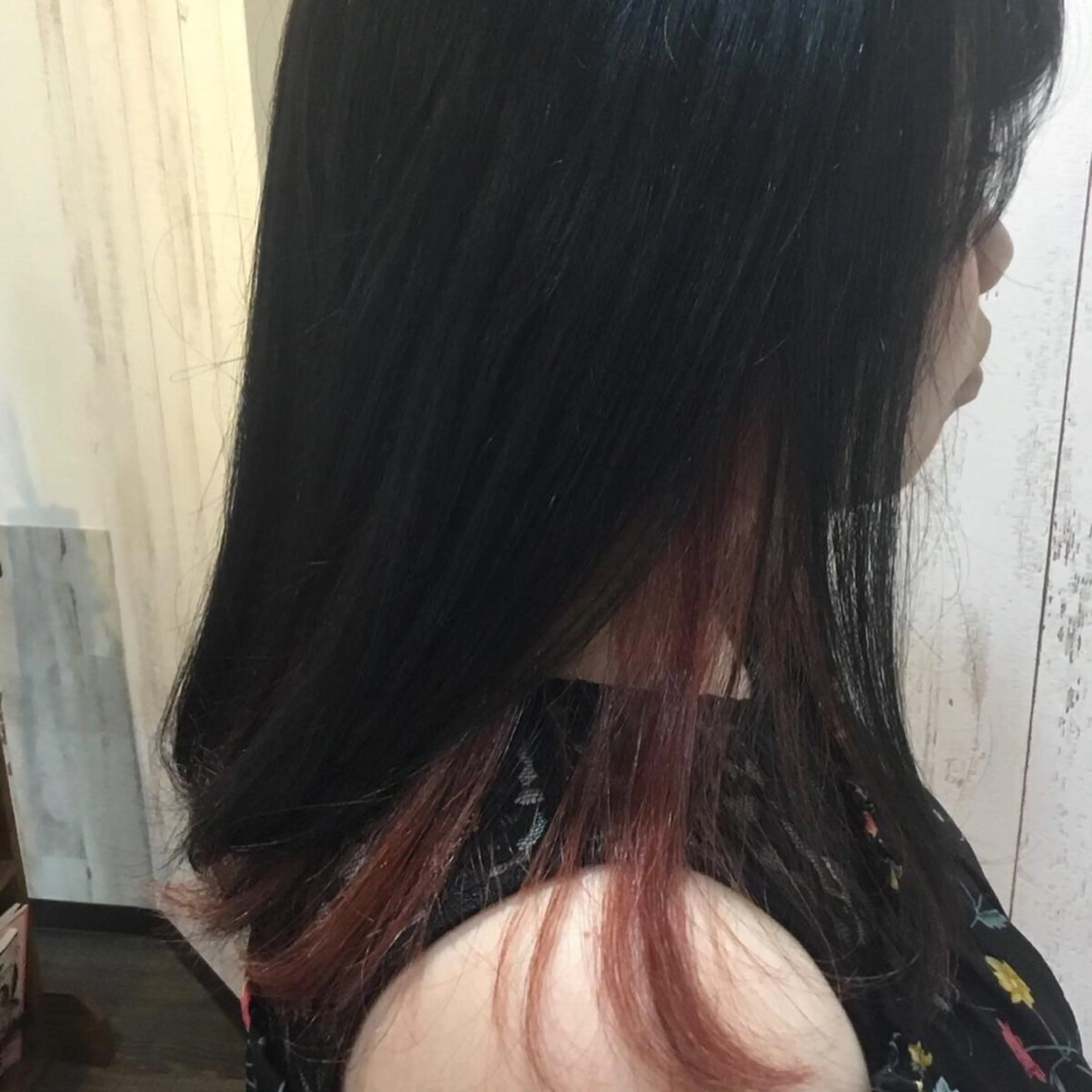 セミロング カラー embrace エンブレイスのヘアスタイル