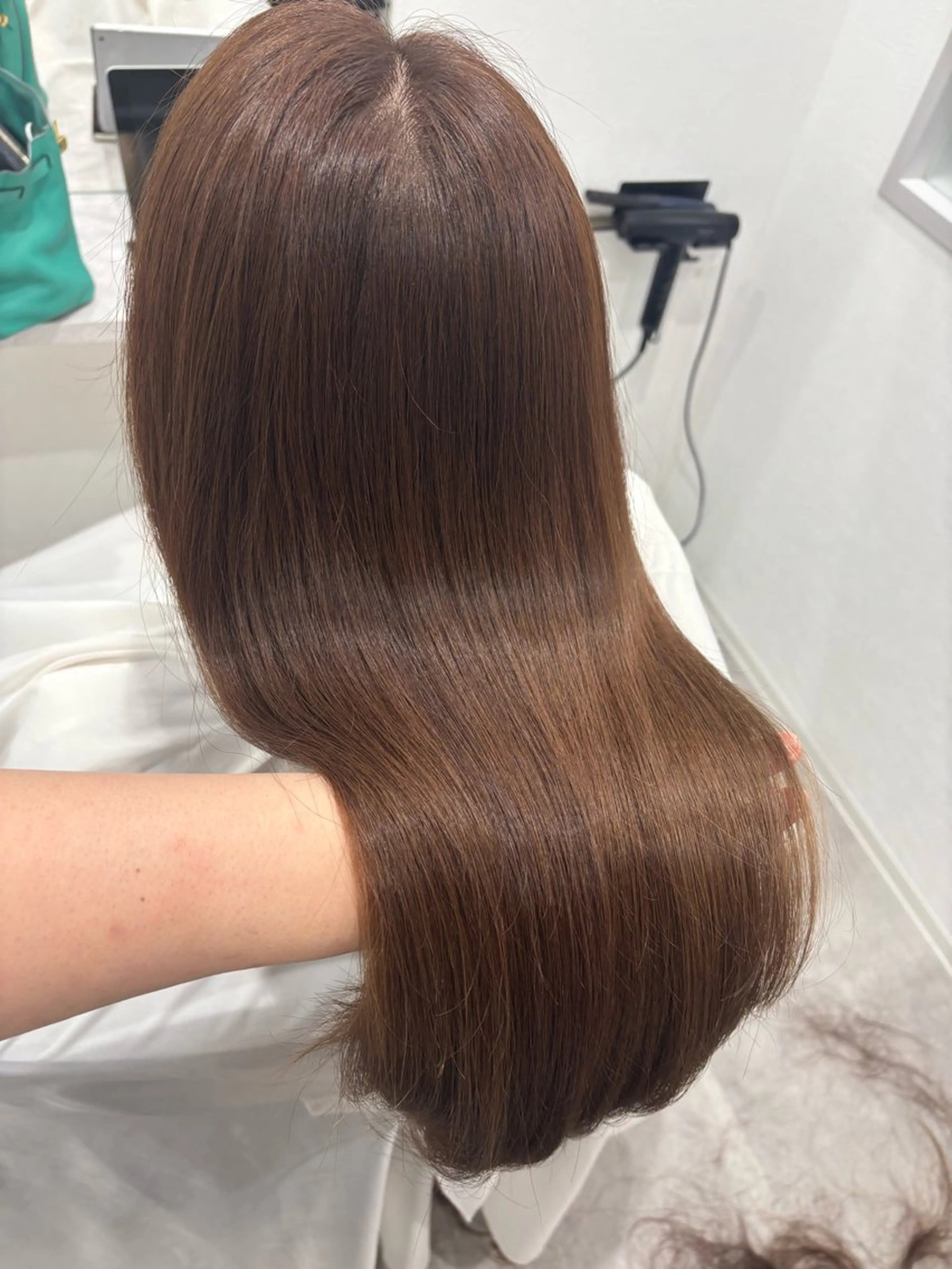 ロング カラー ブラウンカラー ナチュラルブラウン カット ヘアカラー トリートメント ヘッドスパ 髪質改善/透明感 カラー/内藤有須加のヘアスタイル