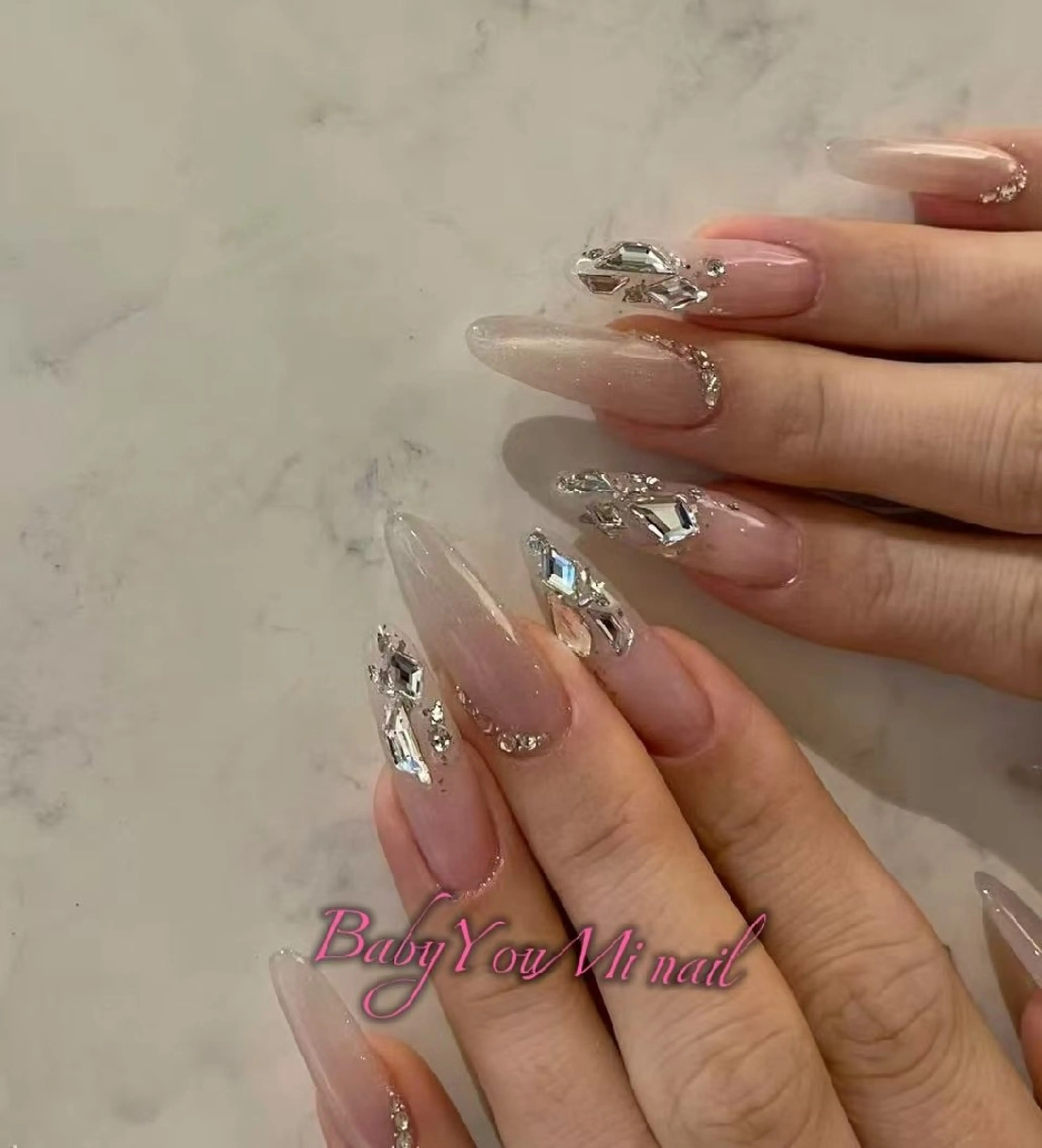 ネイル オーロラネイル フラワーネイル フットネイル フレンチネイル ジェルネイル ハンドネイル Oomiya 服部のネイルデザイン