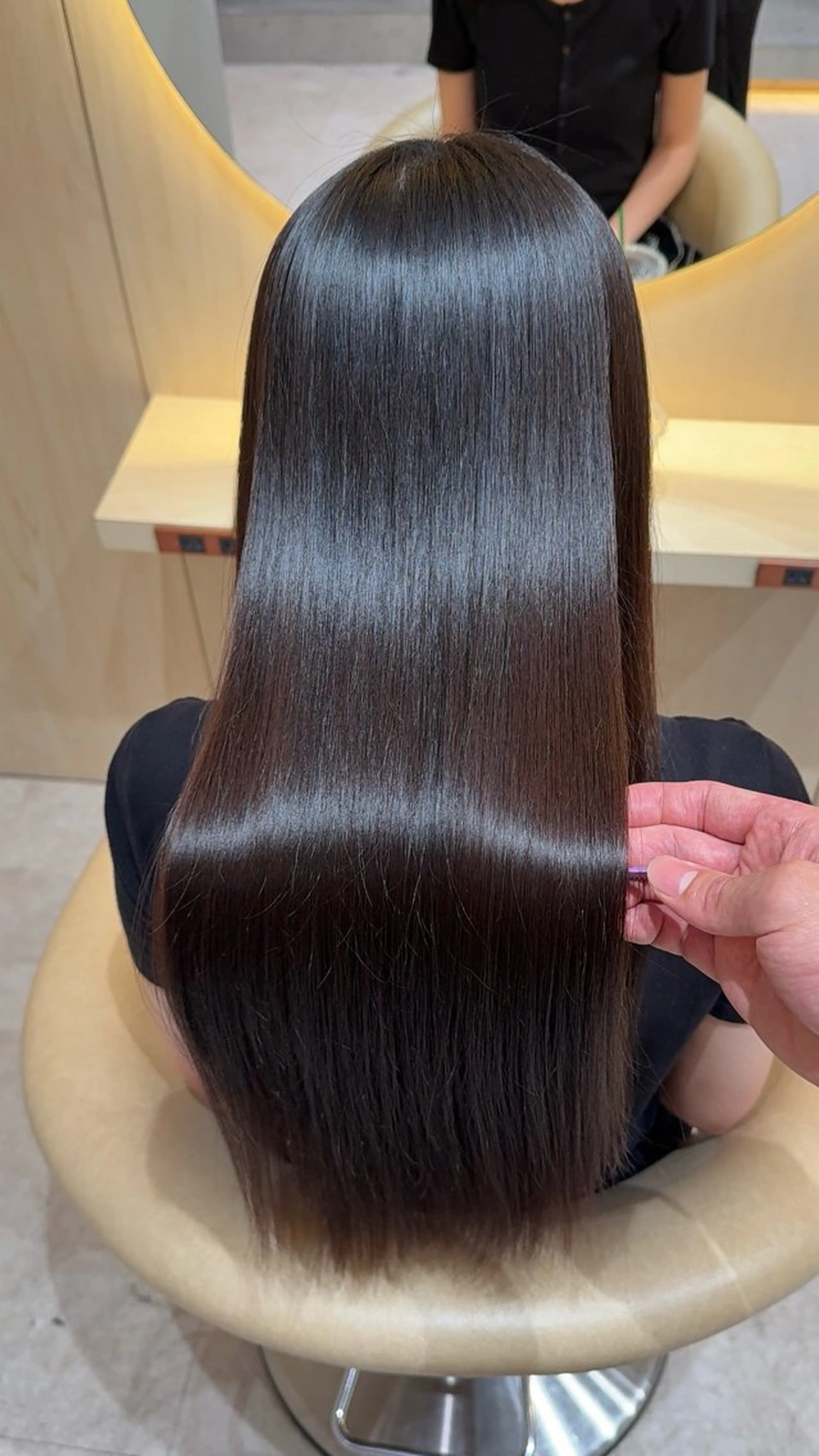 セミロング カラー カット ヘアカラー 縮毛矯正 レイヤー❣️縮毛矯 川村利幸のヘアスタイル