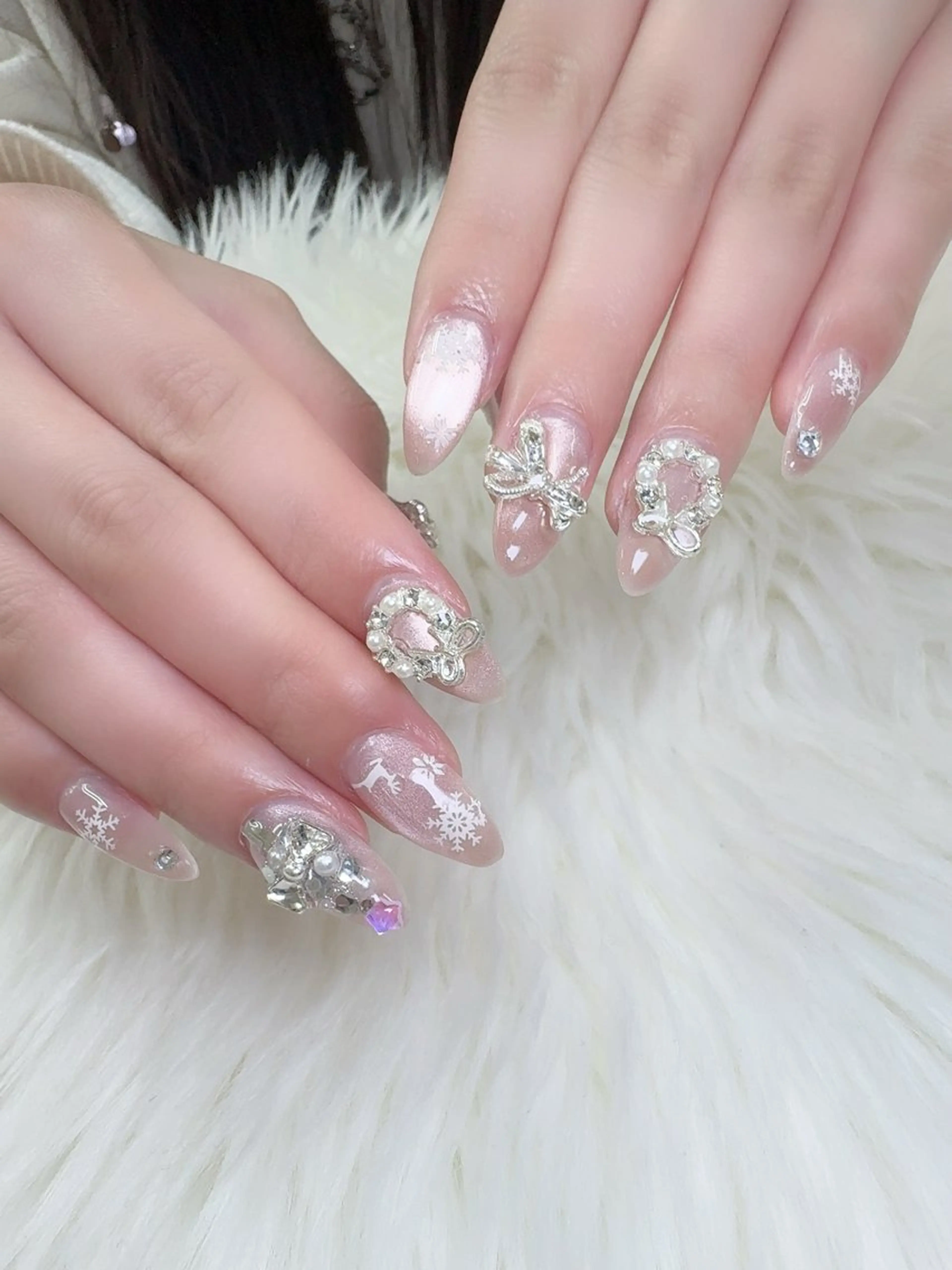 ネイル フレンチネイル グラデーション キラキラネイル 韓国ネイル マグネットネイル ハンドネイル Mlan Nailのネイルデザイン