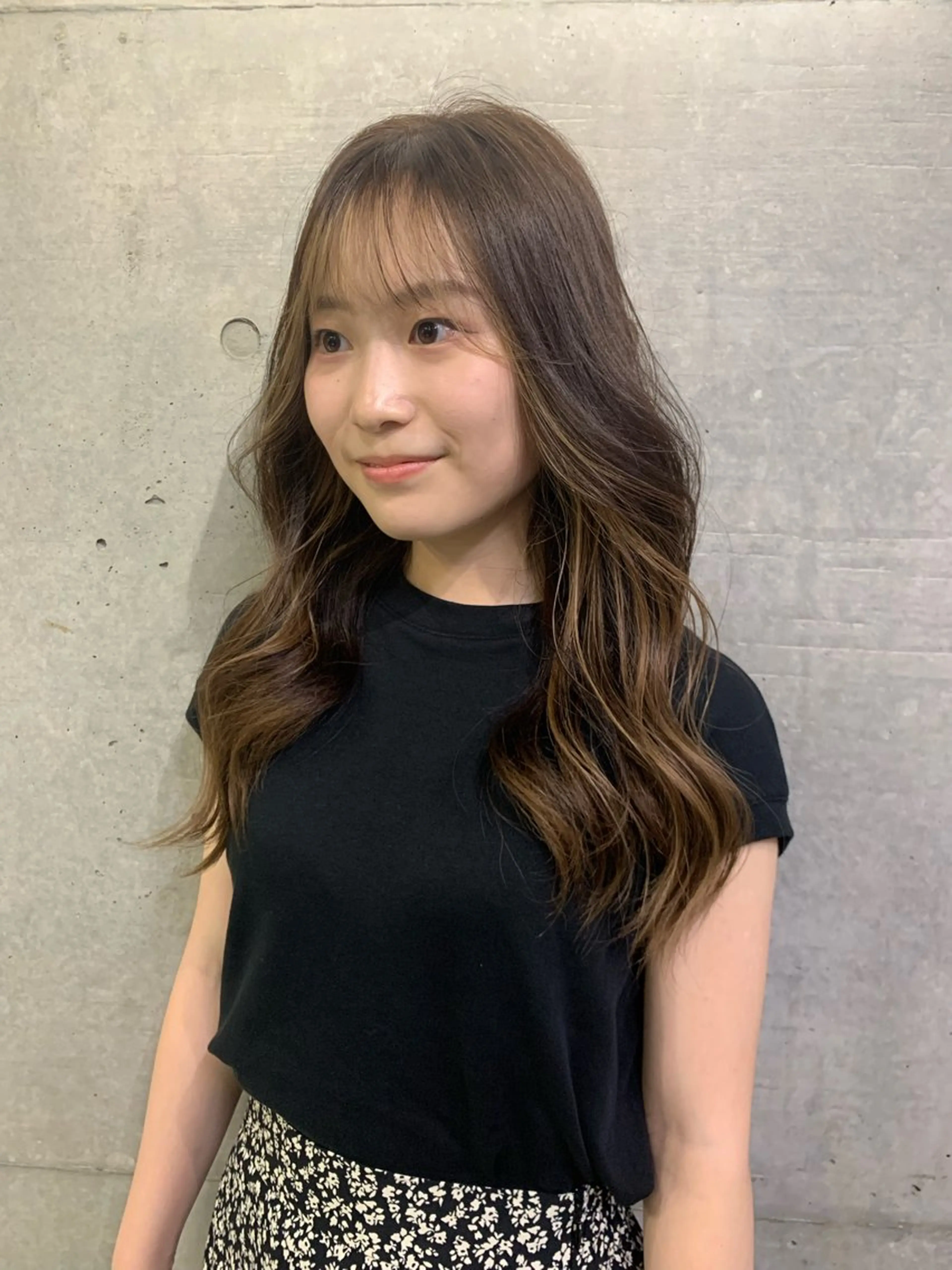 ロング カラー ヘアアレンジ ミストバング 透明感カラー フェイスフレーミング 韓国風ヘア THE./ブリーチ 透感カラー/髪質改善のヘアスタイル