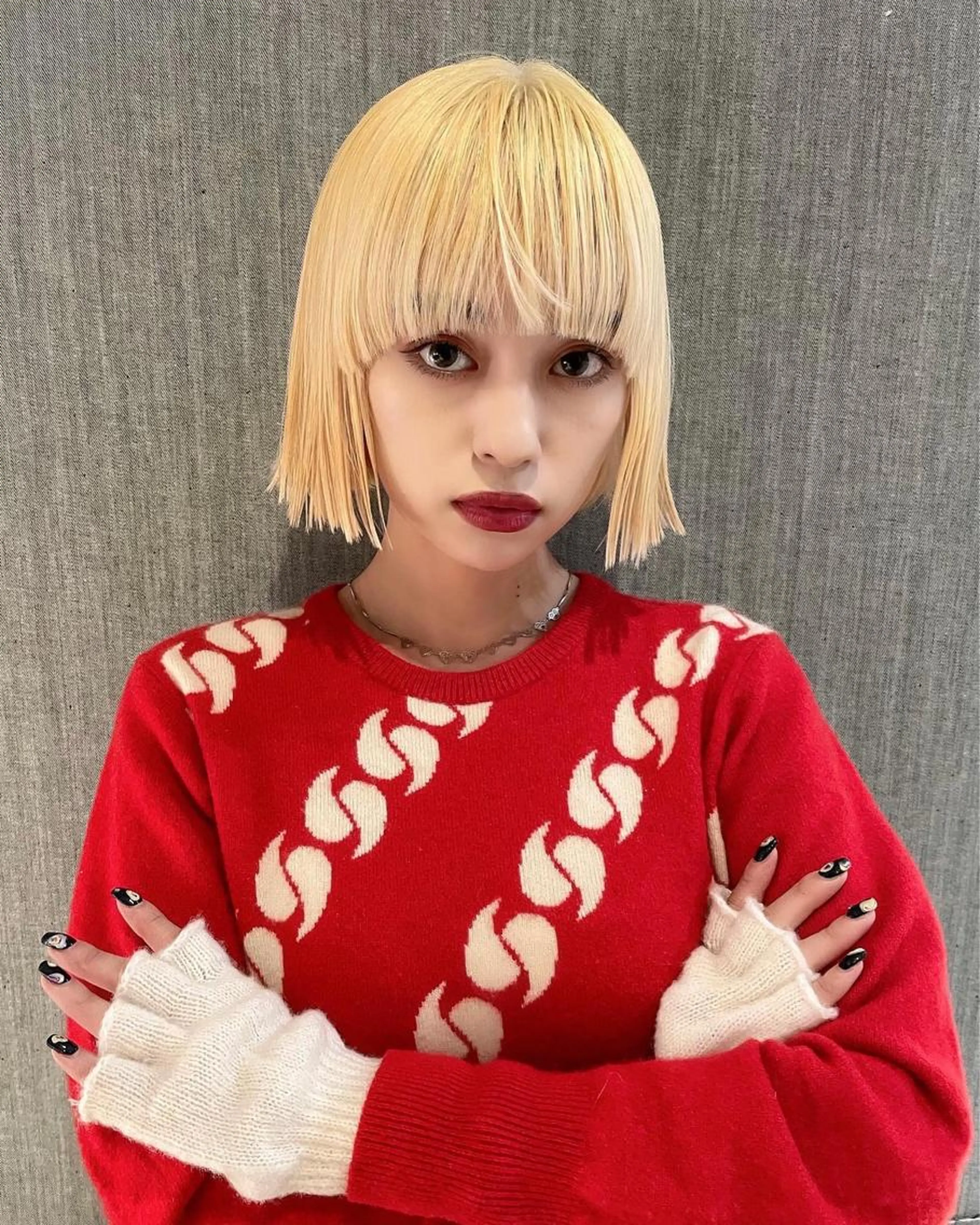 ミニモ学割　カット＋ダブルカラー＋ライトトリートメント#ボブ　#ラウンドバング#ホワイトカラー#ブリーチ#抜きっぱなしの写真