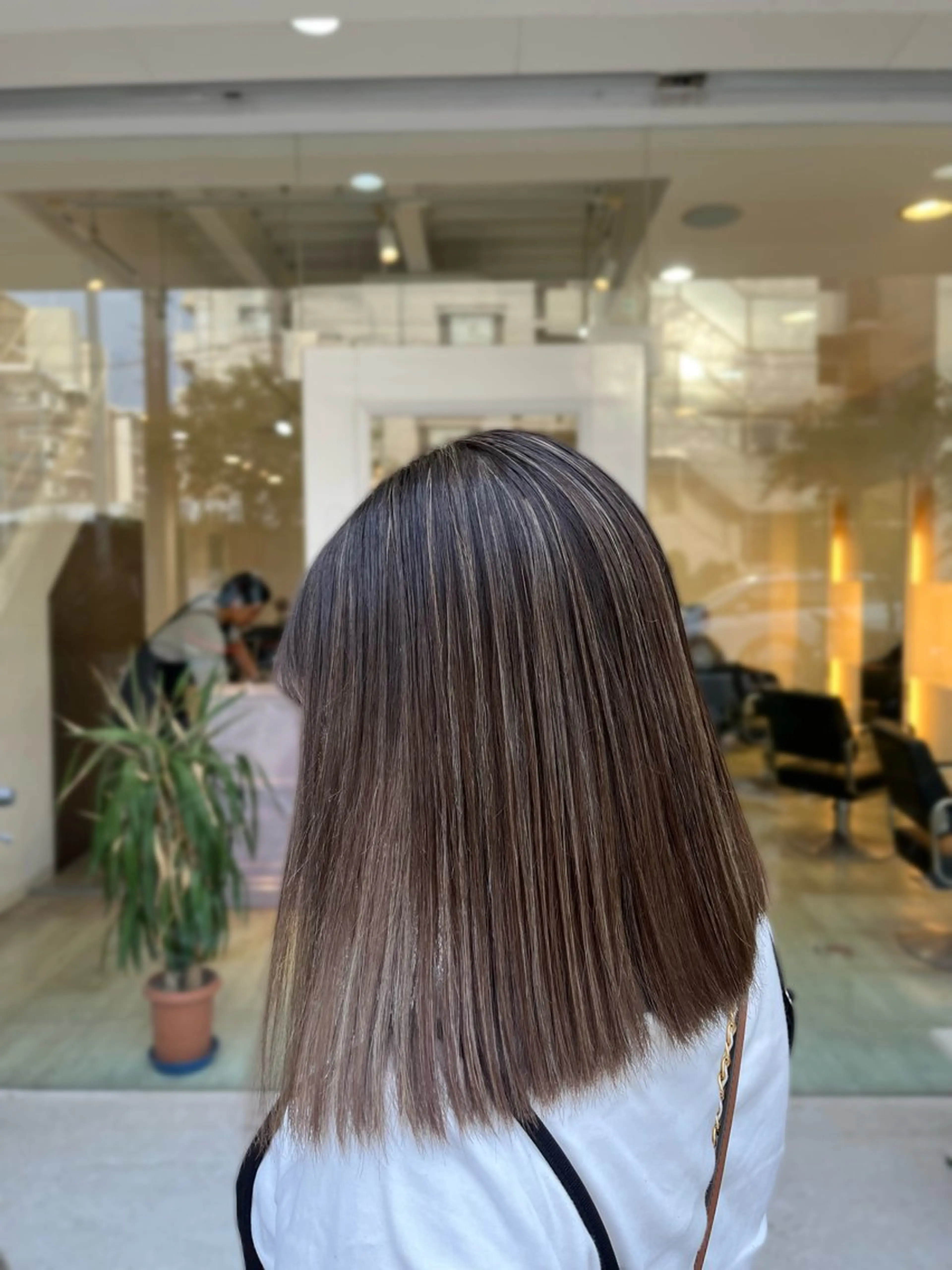 ショート レイヤーカット ヘアカラー [Tidehair] Riruのヘアスタイル