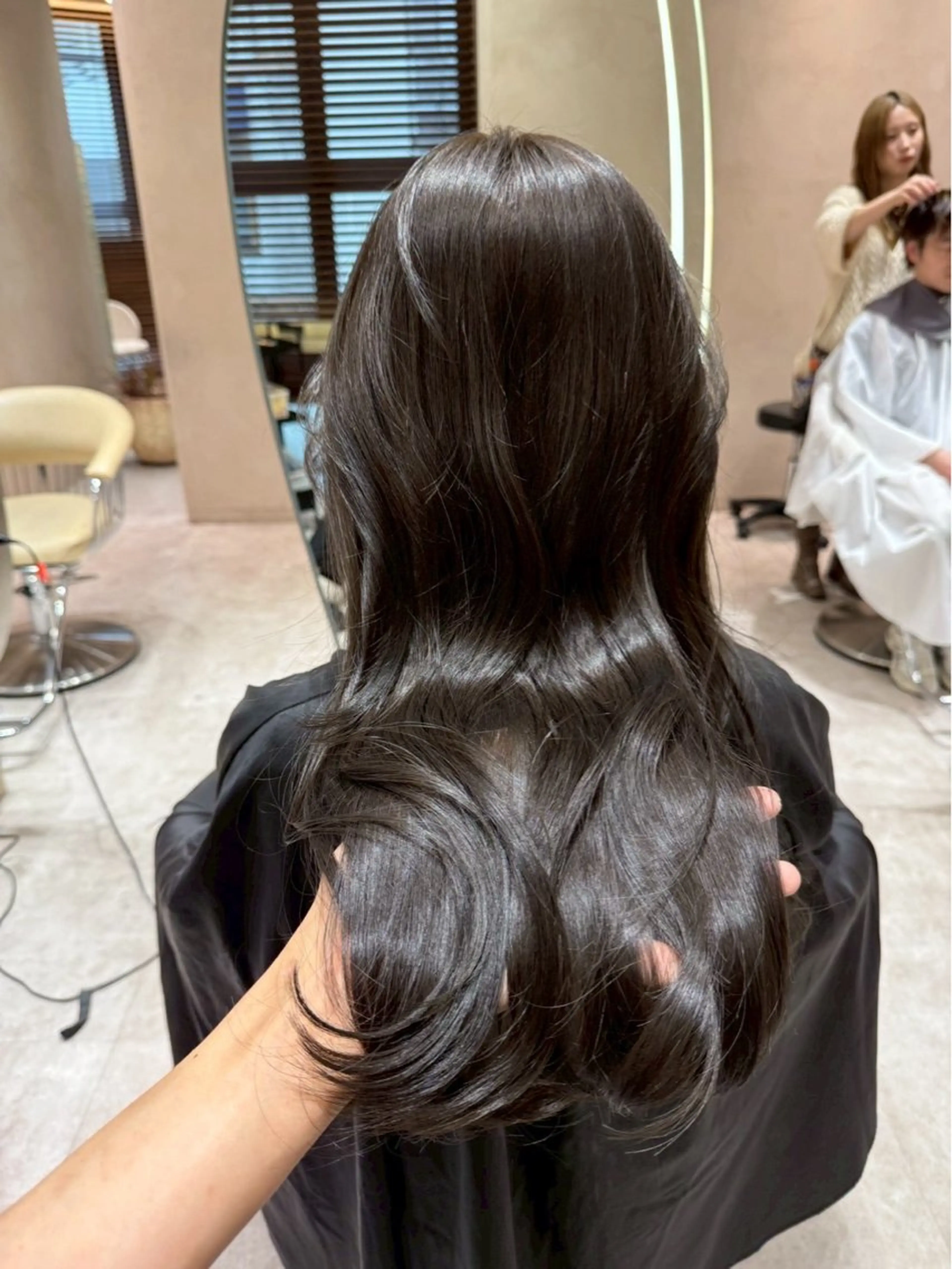 ロング 韓国風ヘア レイヤーカット 渋谷/切りっぱなし レイヤー/ブリーチのヘアスタイル