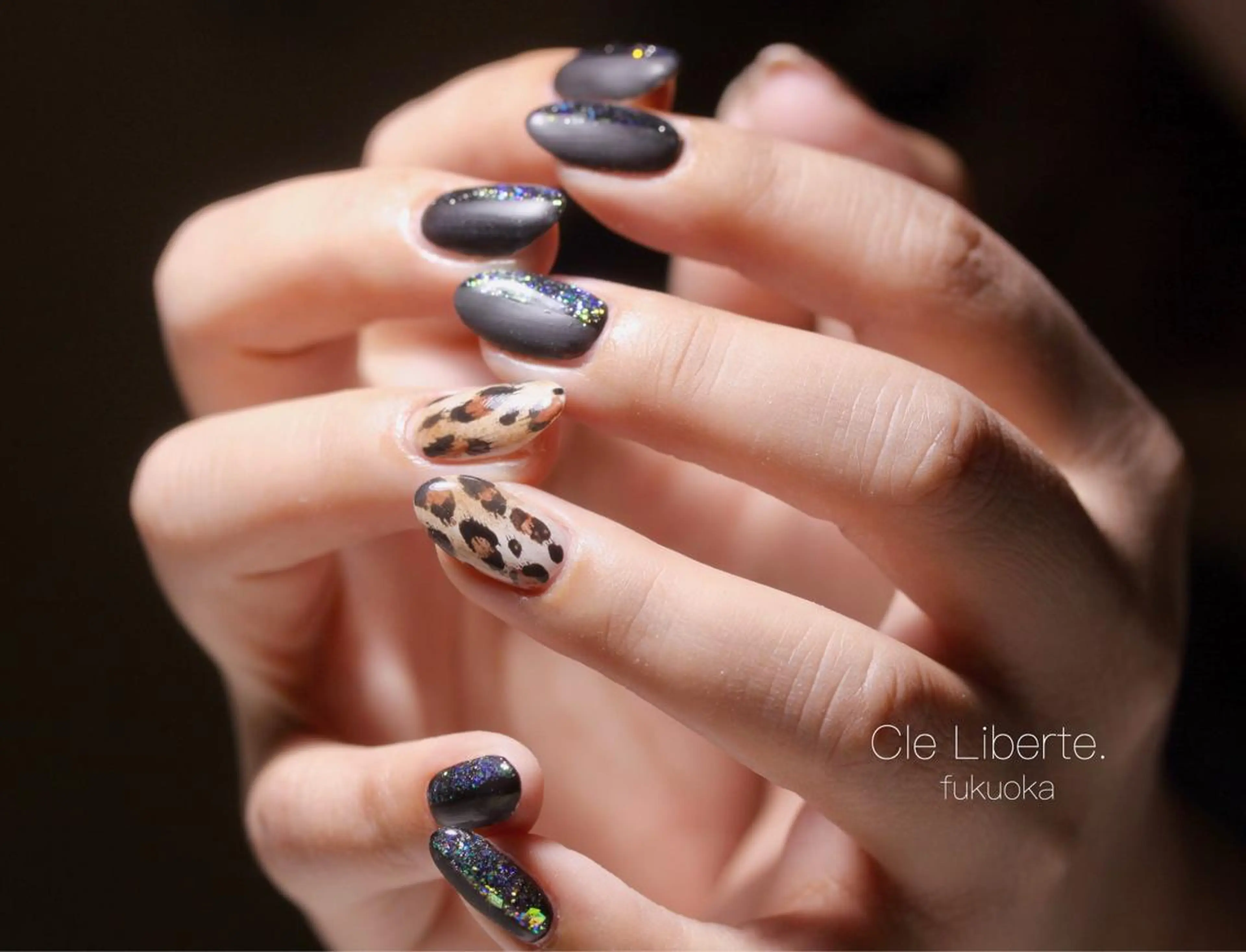 ネイル アニマル柄 Elio 国泰寺のネイルデザイン