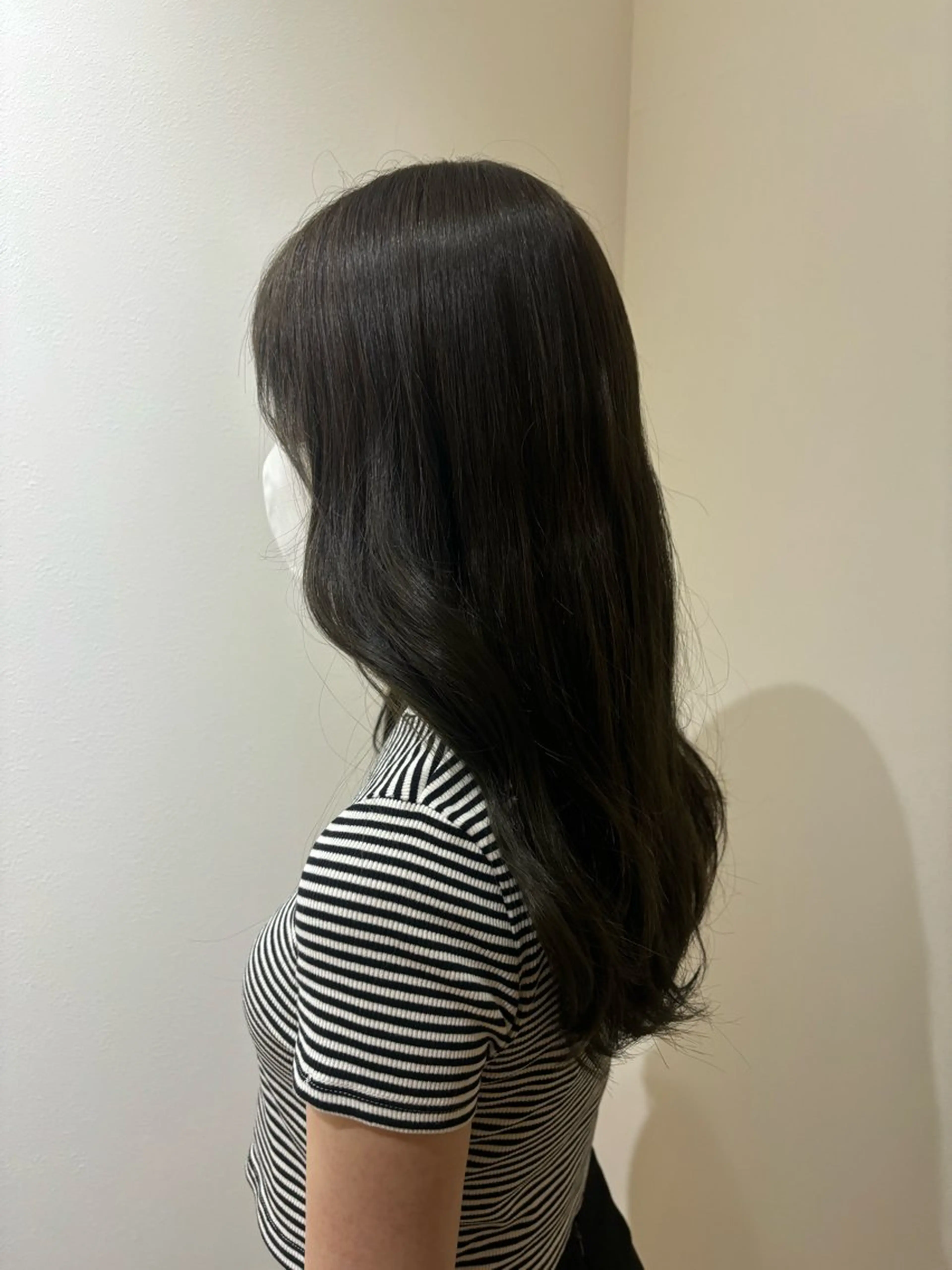 ロング カラー 透明感カラー オリーブカラー ヤマノウチ アヤカのヘアスタイル