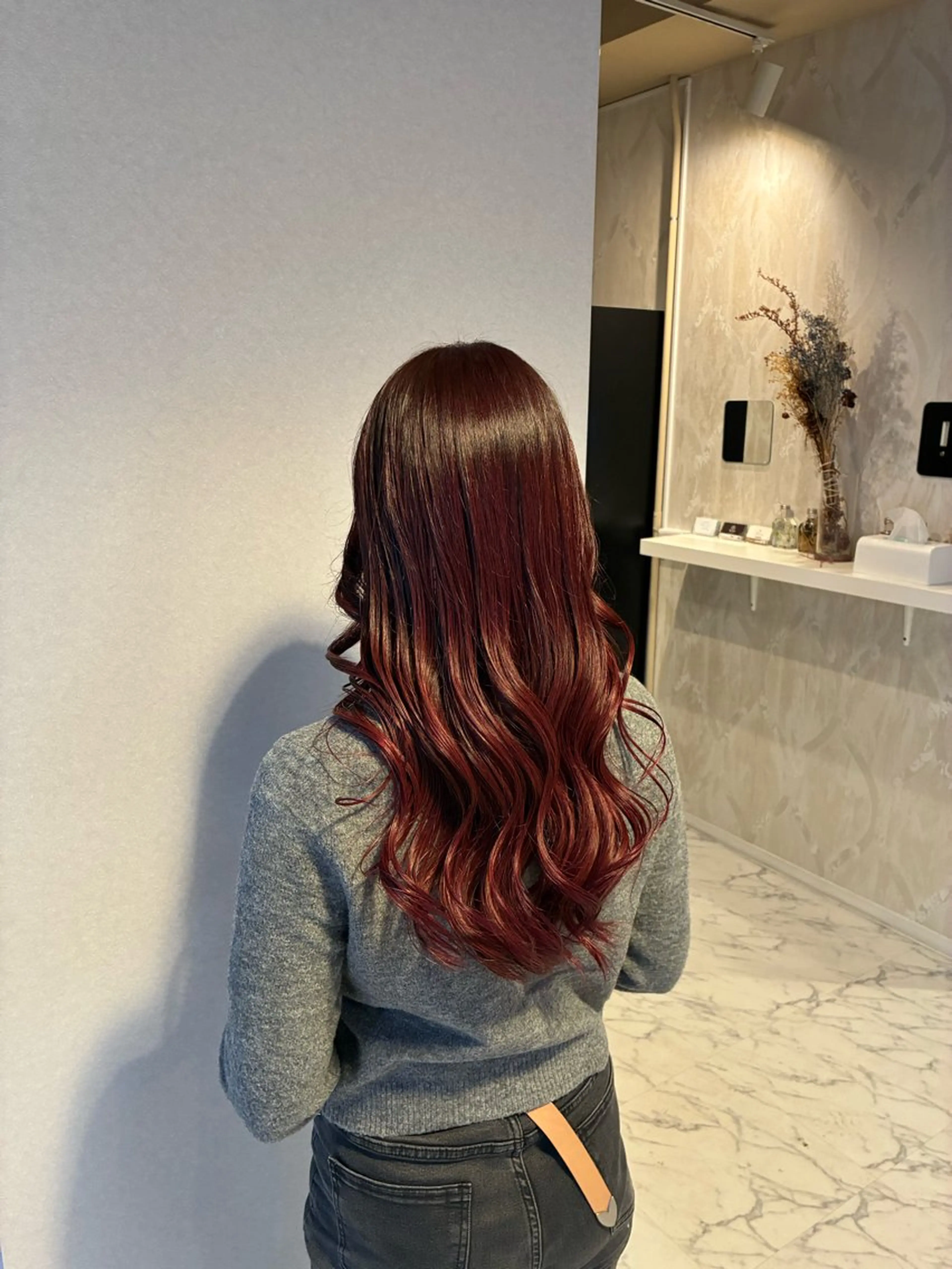 カラー ブリーチ グラデーションカラー ハナダ メイのヘアスタイル