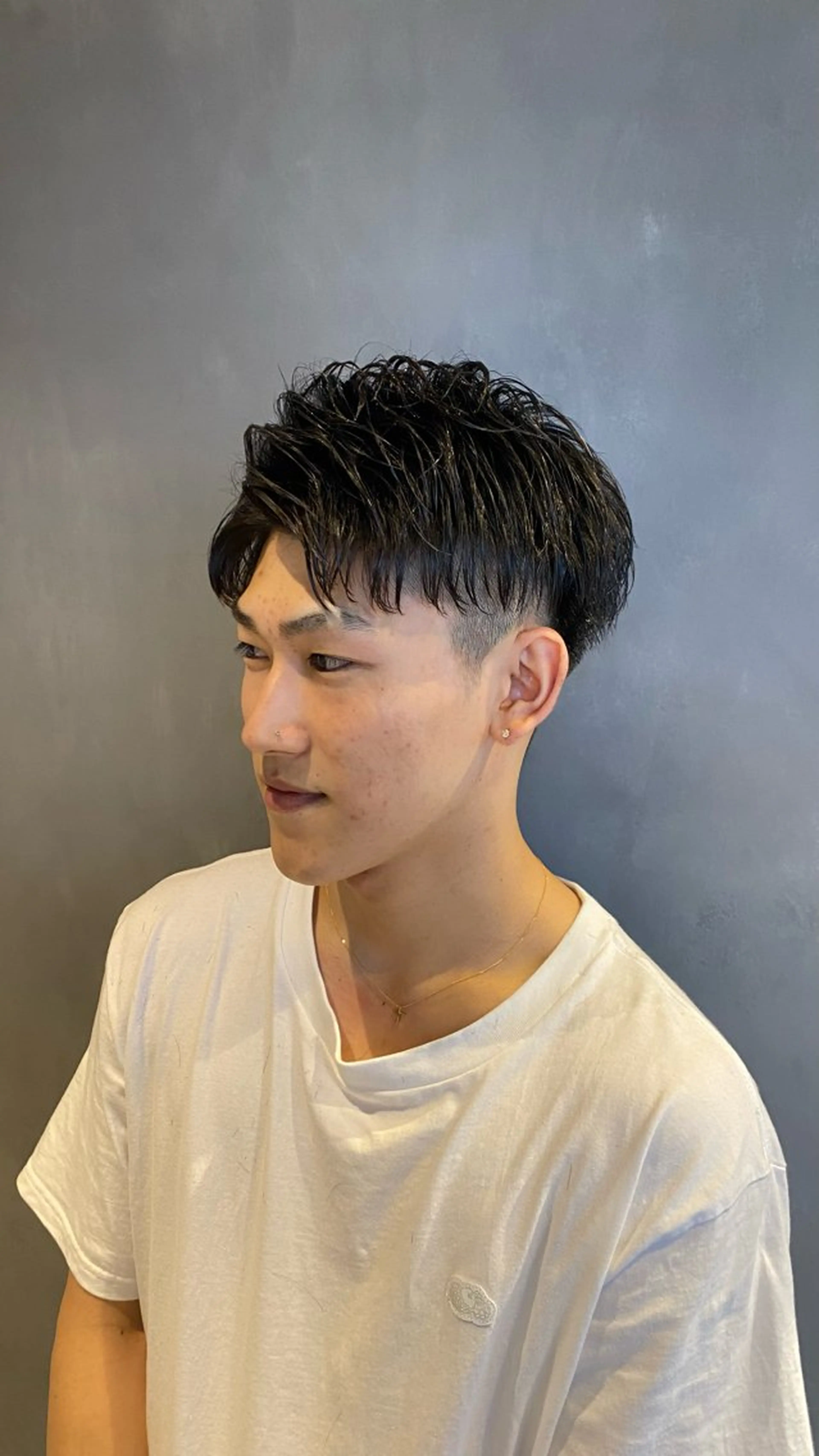 ショート メンズバレイヤージュ シャドウパーマのヘアスタイル