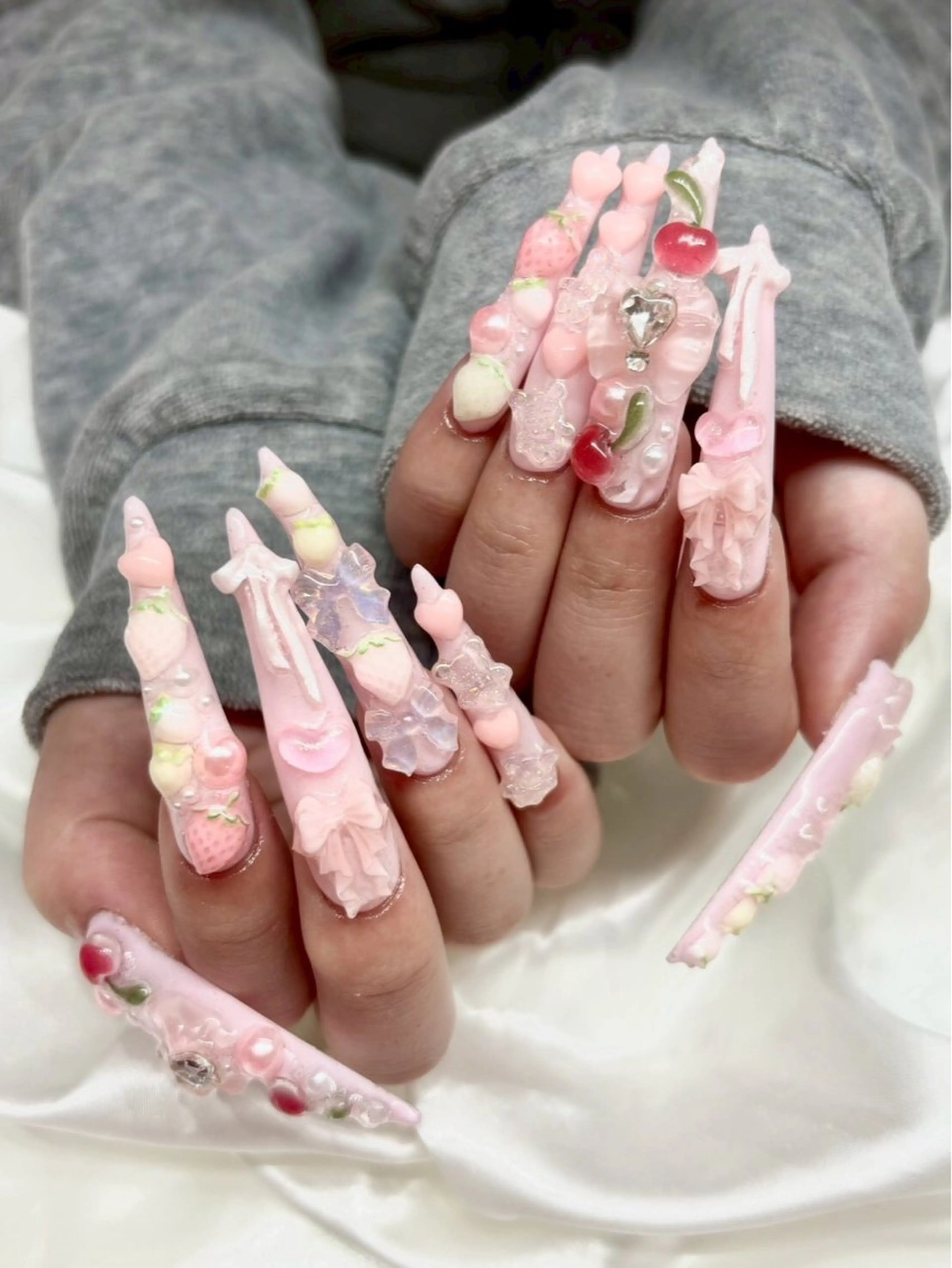 ロング ハンドネイル Ashliy大宮♡ アシュリーのネイルデザイン