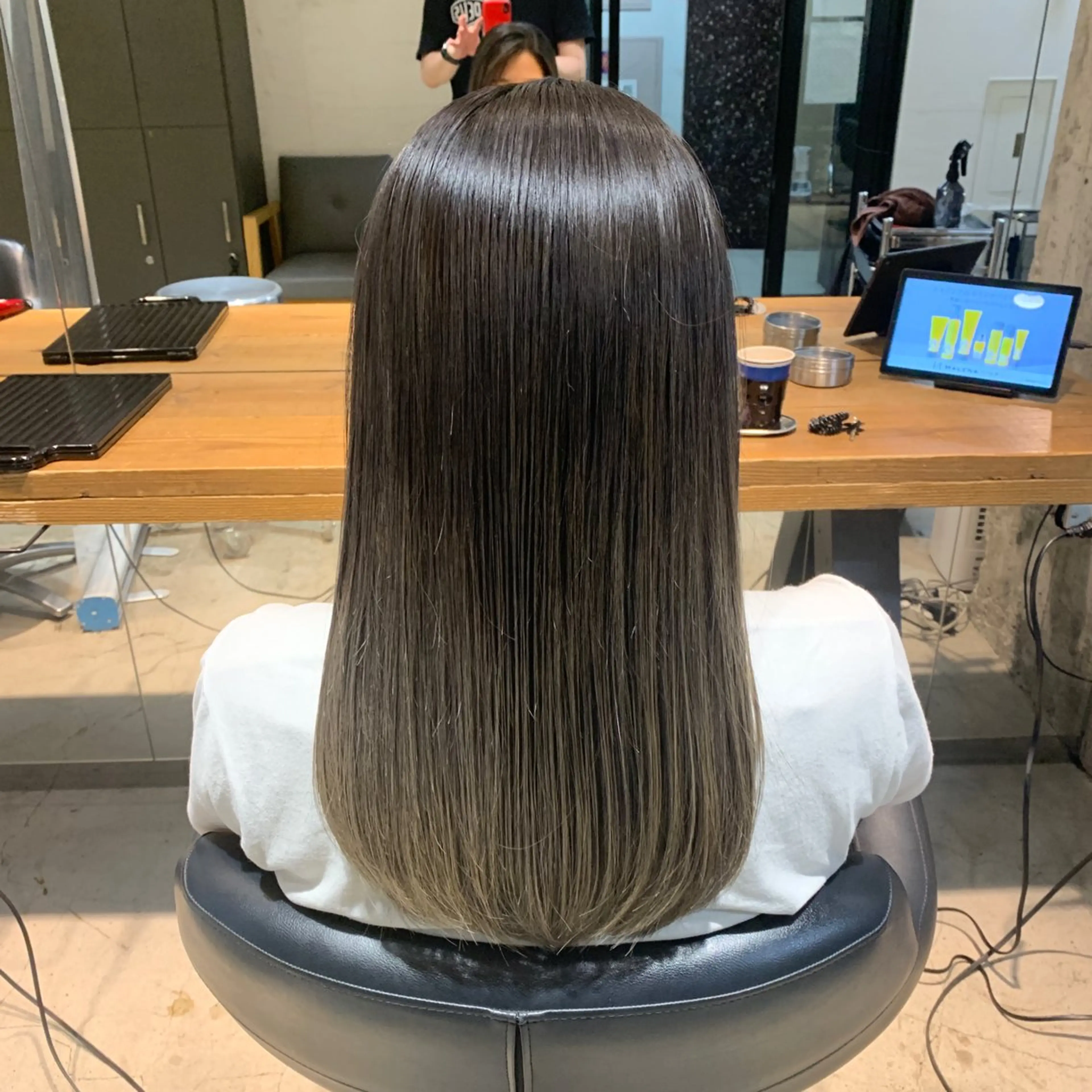 ロング カラー director tatsukiのヘアスタイル