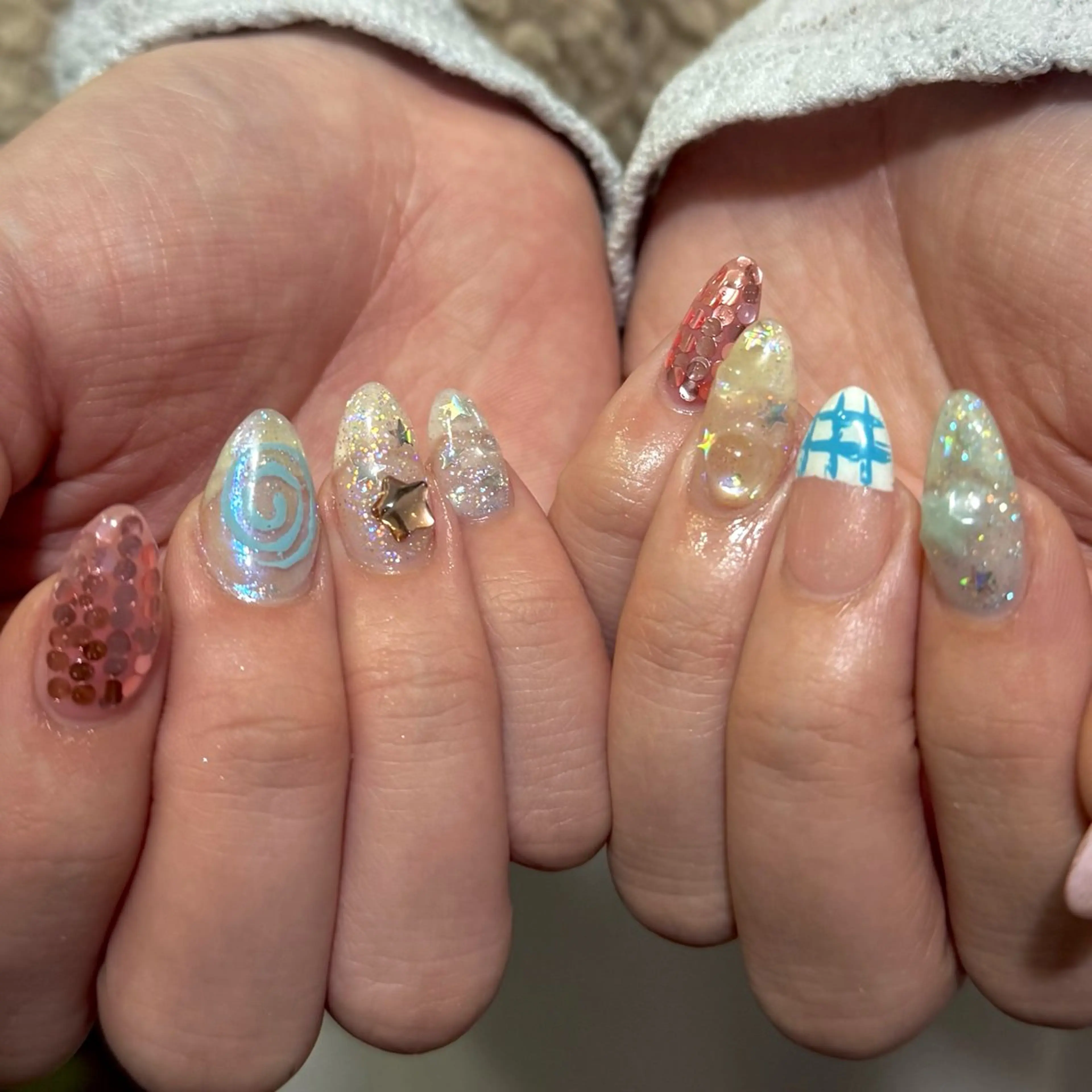 ネイル ハンドネイル フットネイル 𝙃𝙖𝙧𝙪⋆ ˚꩜｡個性派のネイルデザイン