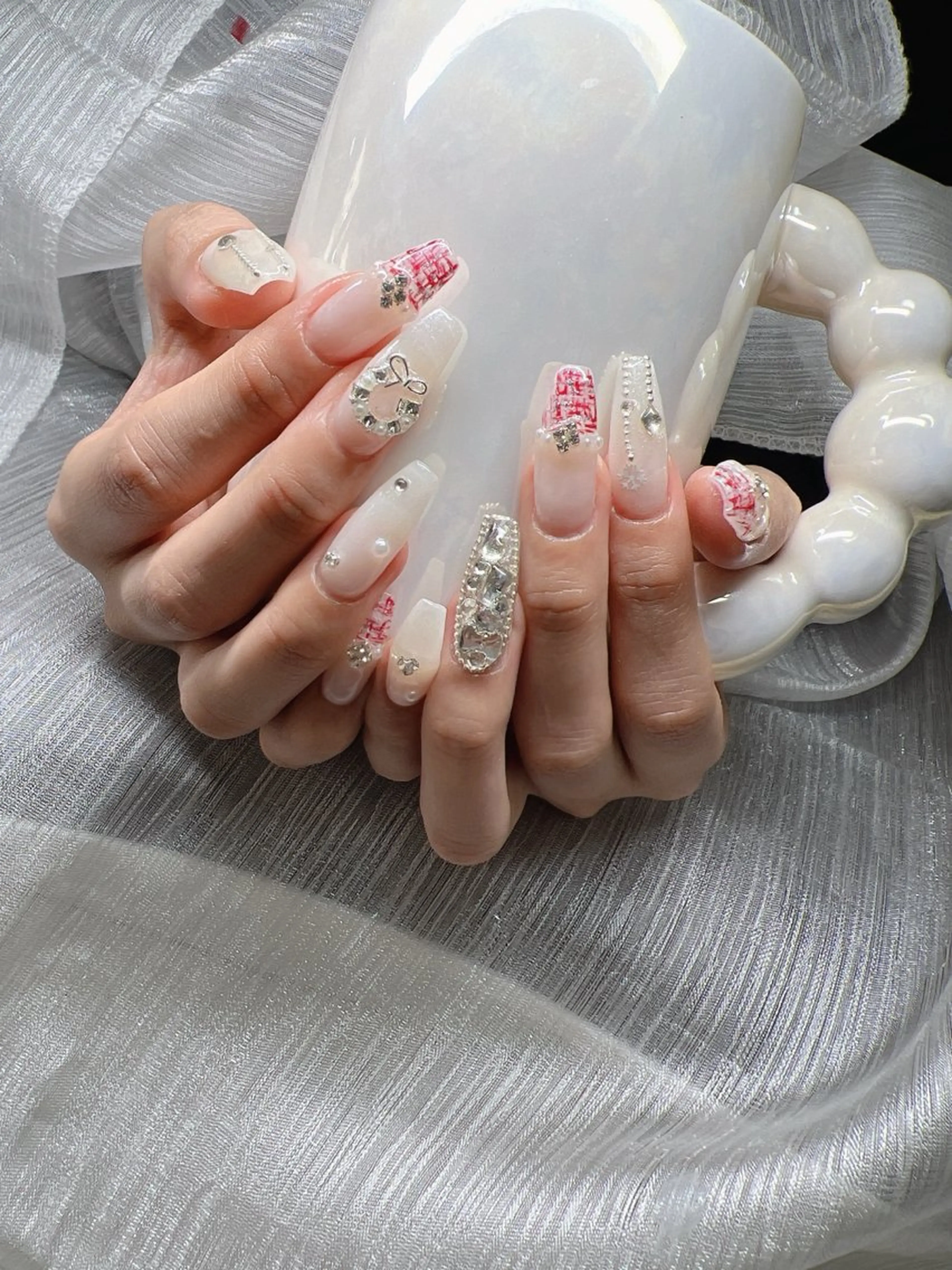 ネイル オーロラネイル チークネイル 長さ出し フットネイル フレンチネイル ハンドネイル Lee Nailsのネイルデザイン