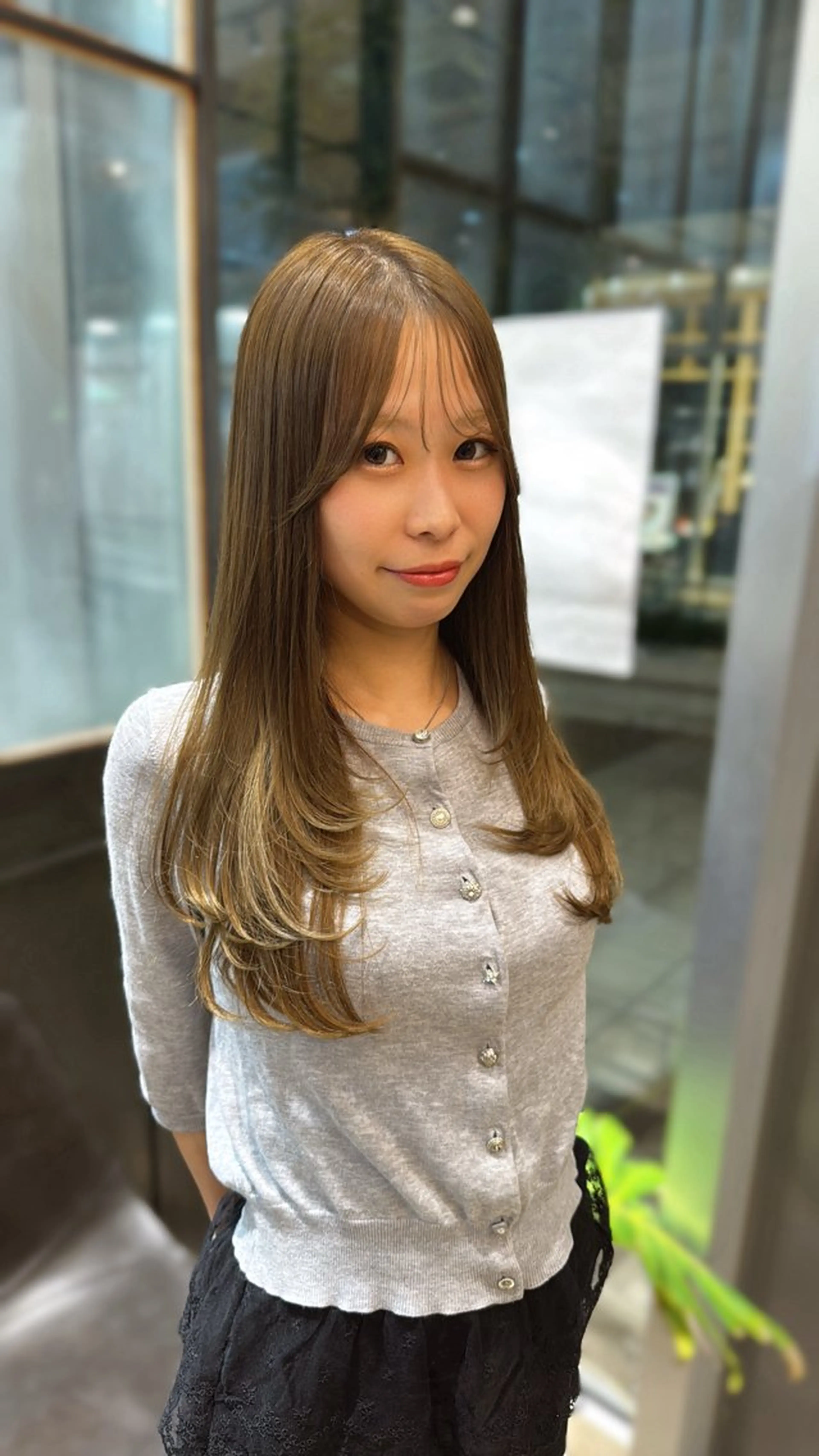セミロング カット ヘアカラー レイヤーカット /momocaのヘアスタイル