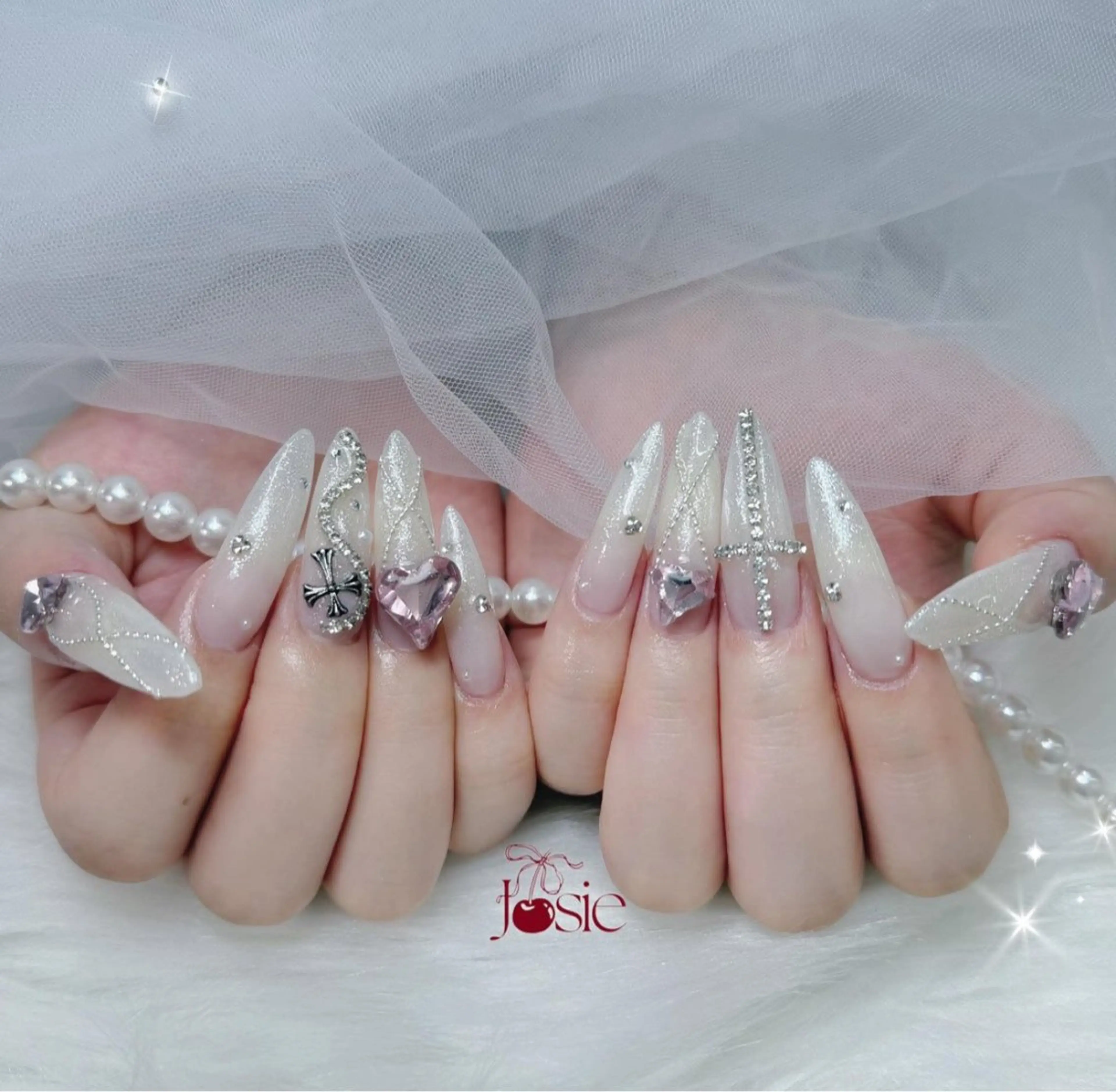 ネイル フラワーネイル フレンチネイル ジェルネイル ガーリー グラデーション ハンドネイル AIN Nailのネイルデザイン