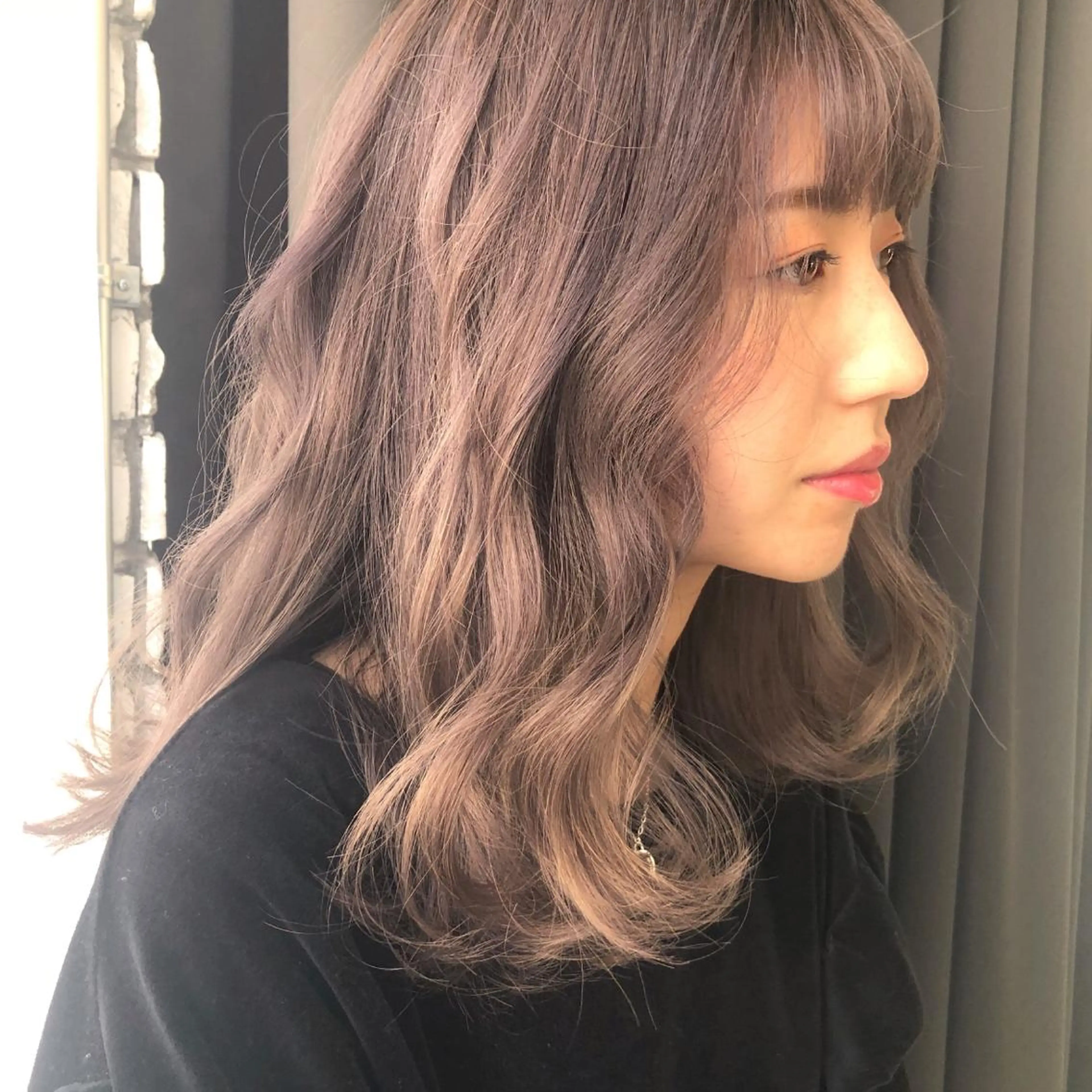 セミロング カラー グレージュ パープルカラー ORIKA 美容室のヘアスタイル