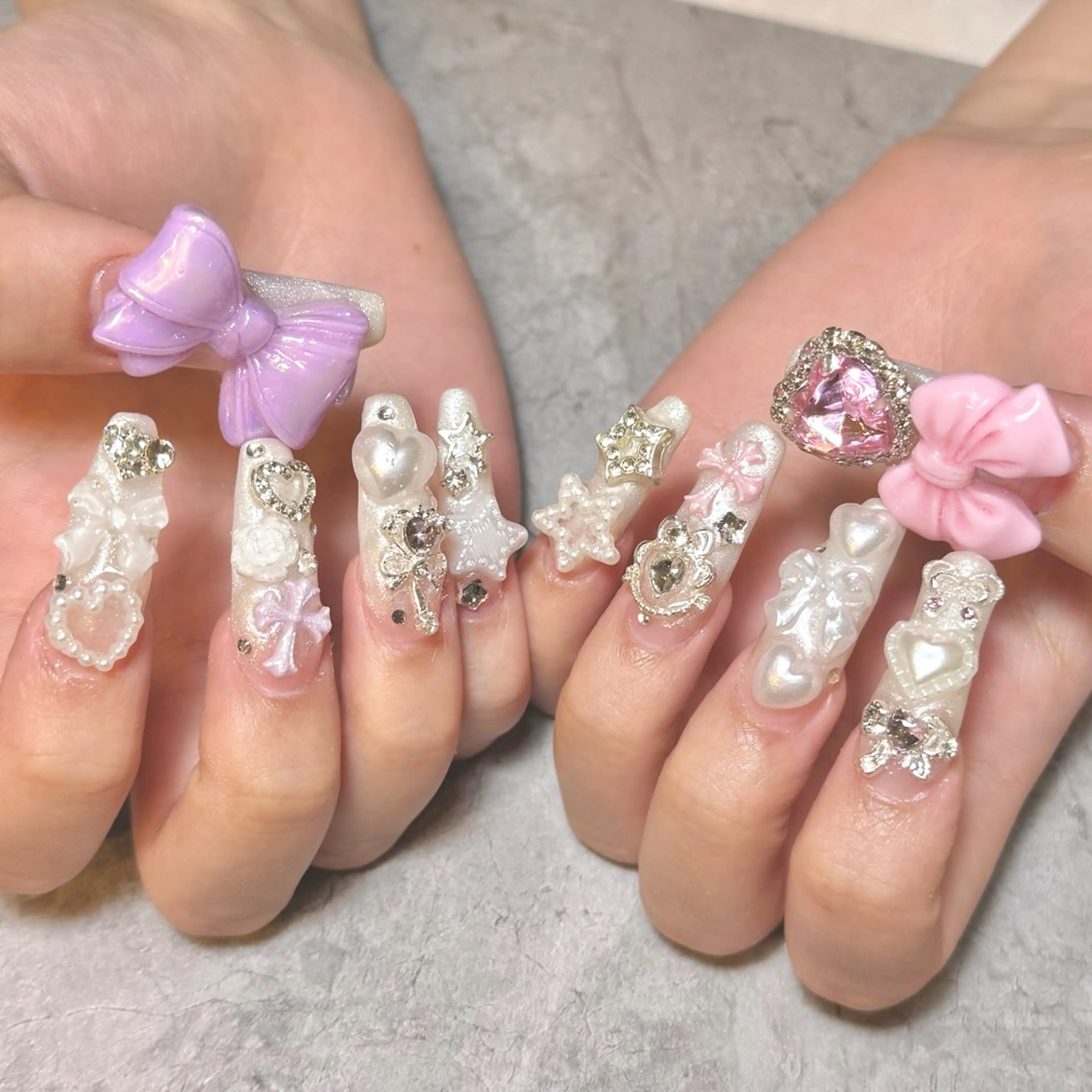 ネイル フレンチネイル ガーリー ハート リボン スカルプネイル ハンドネイル lillion karenのネイルデザイン