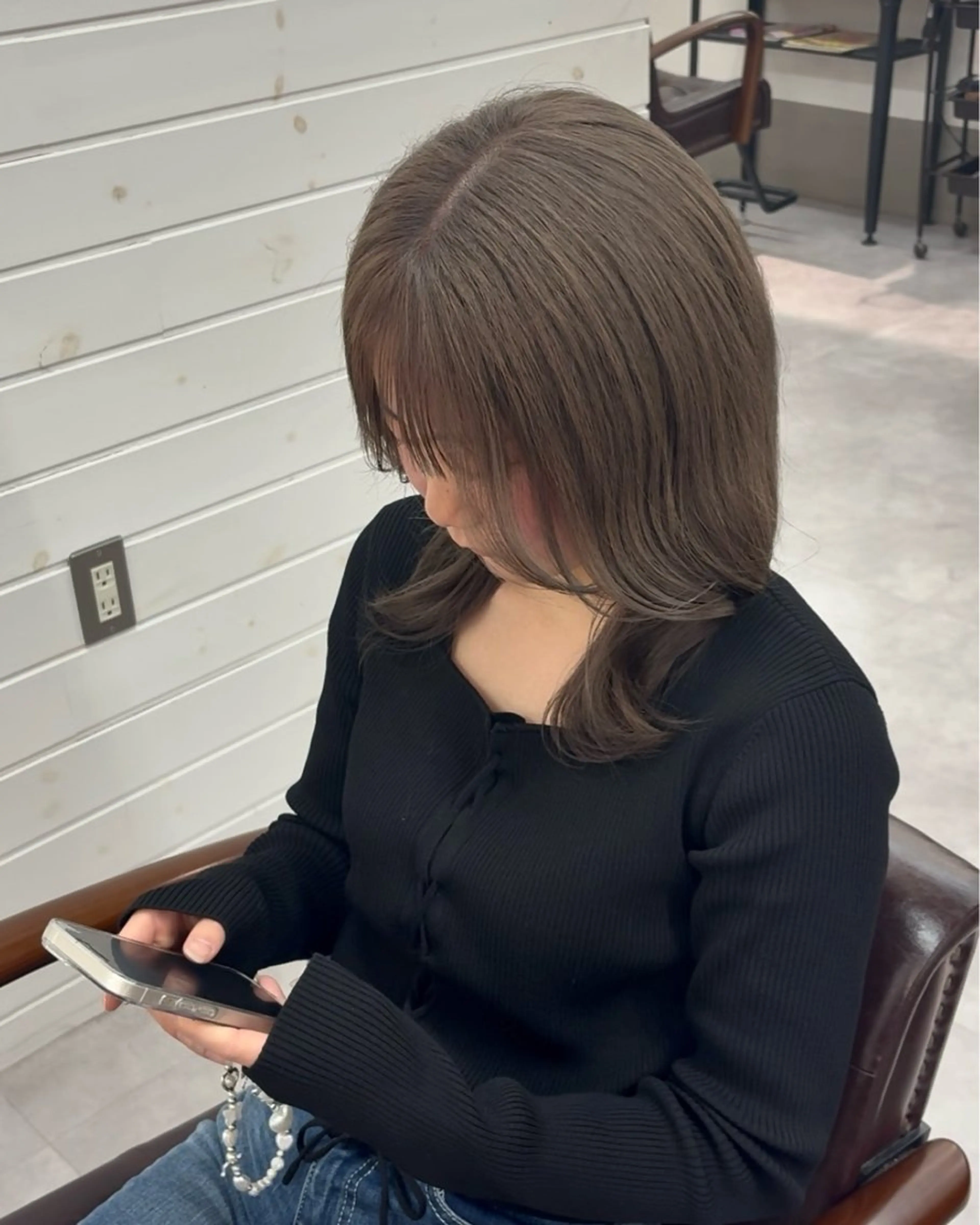 ミディアム カラー グレージュ macheriebyhase所属・藤井 心音のヘアスタイル