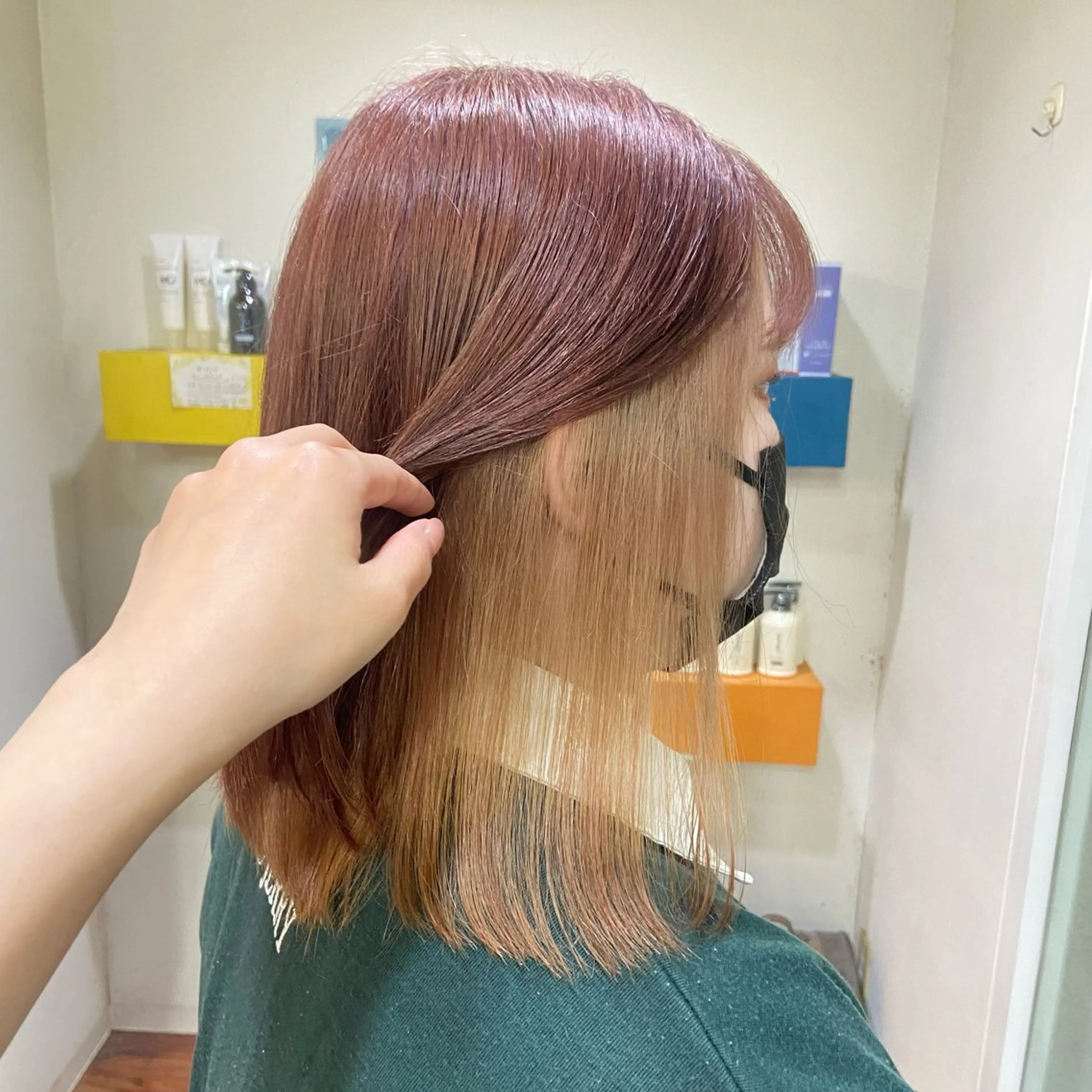 ミディアム カラー インナーカラー 髪質改善/透明感 カラー/西川奈穂のヘアスタイル