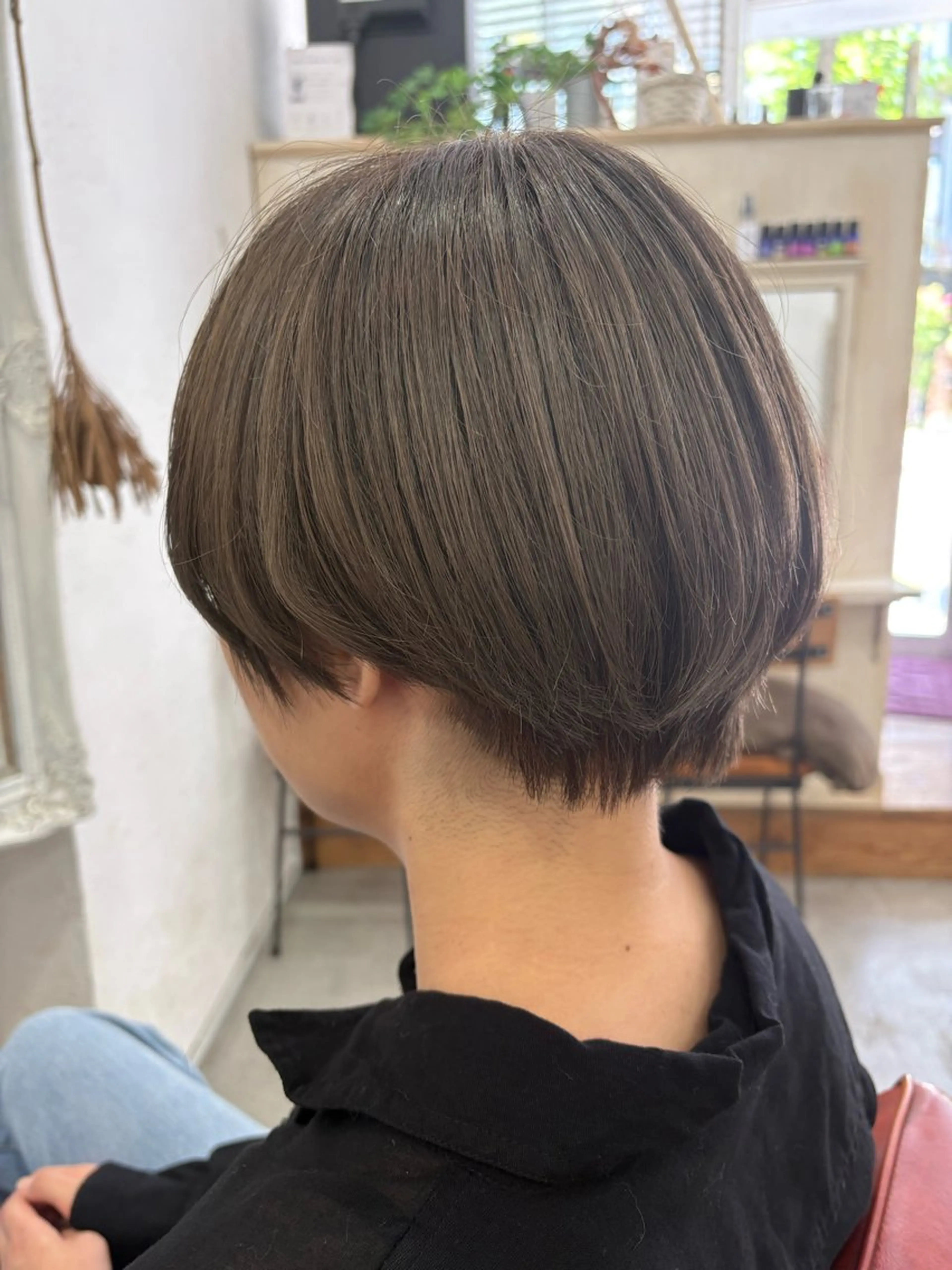 ショート カット ヘアカラー fio マナミのヘアスタイル