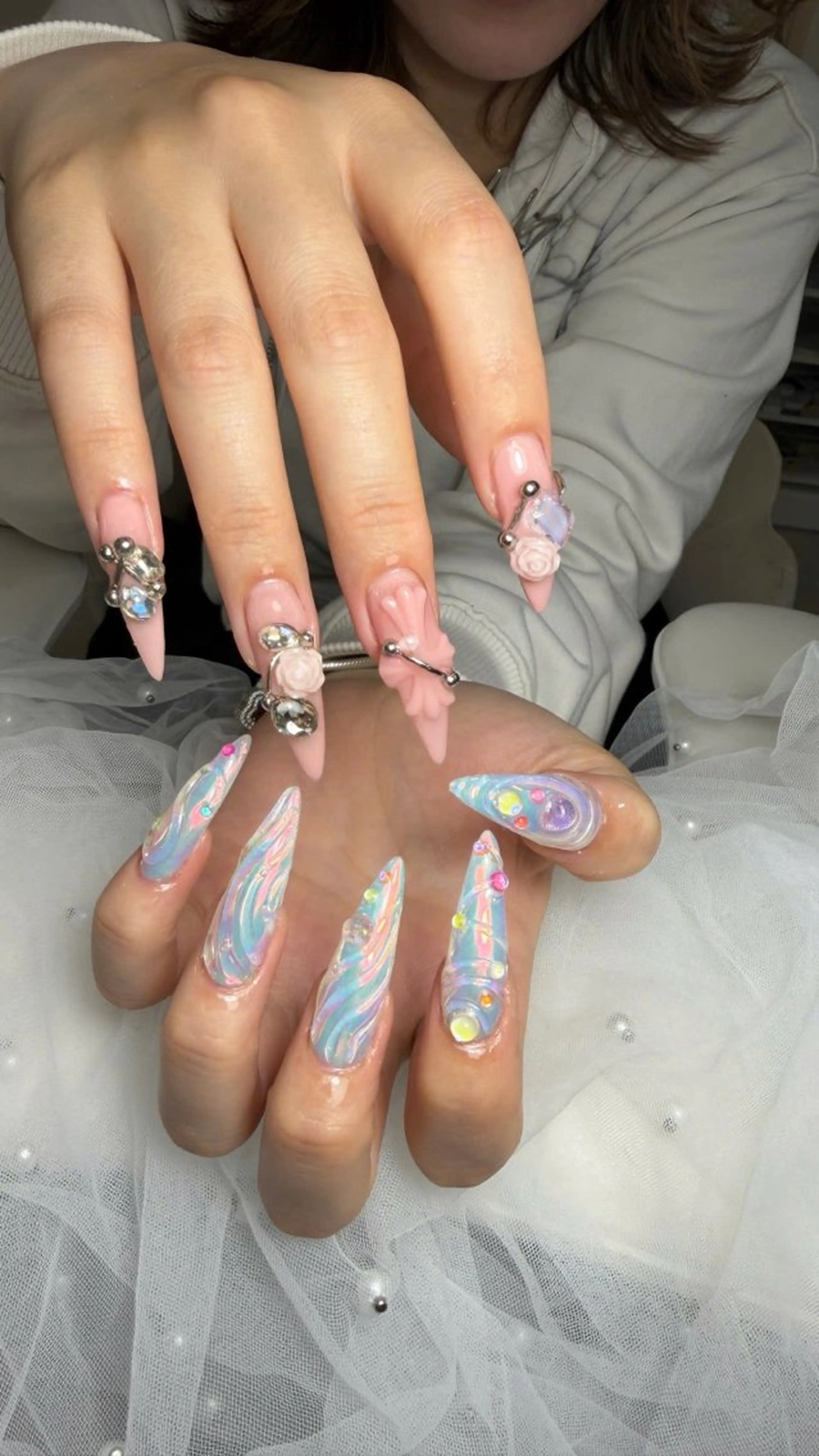 ネイル キラキラネイル マグネットネイル ぷっくりネイル 春ネイル ワンホンネイル ハンドネイル Candy Nailのネイルデザイン