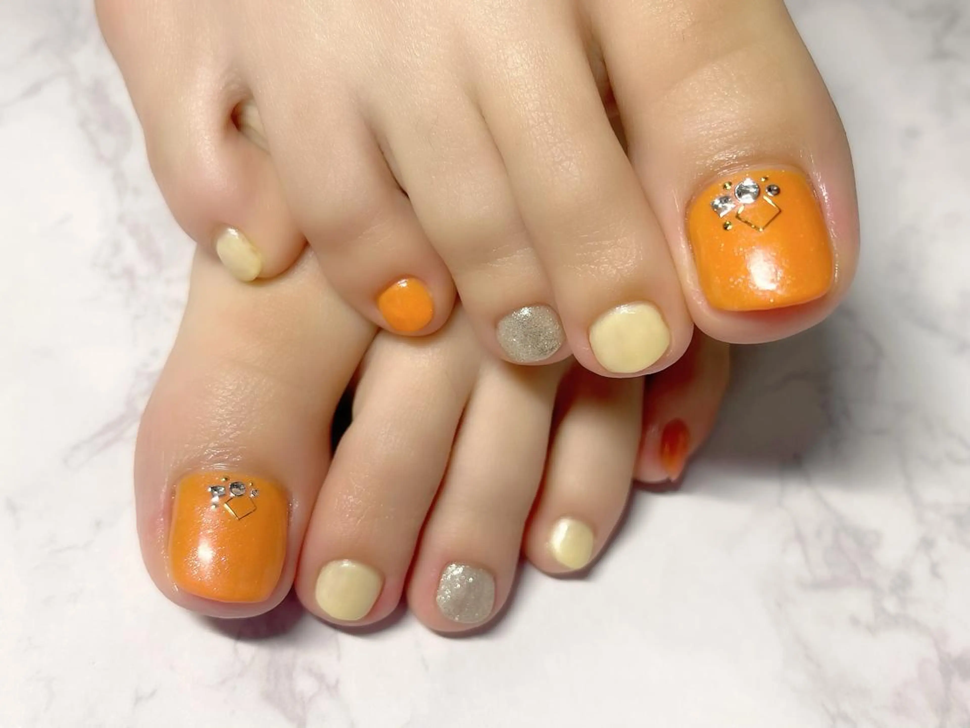 ネイル 持ち込み フットネイル Nail Salon KURELLYのネイルデザイン