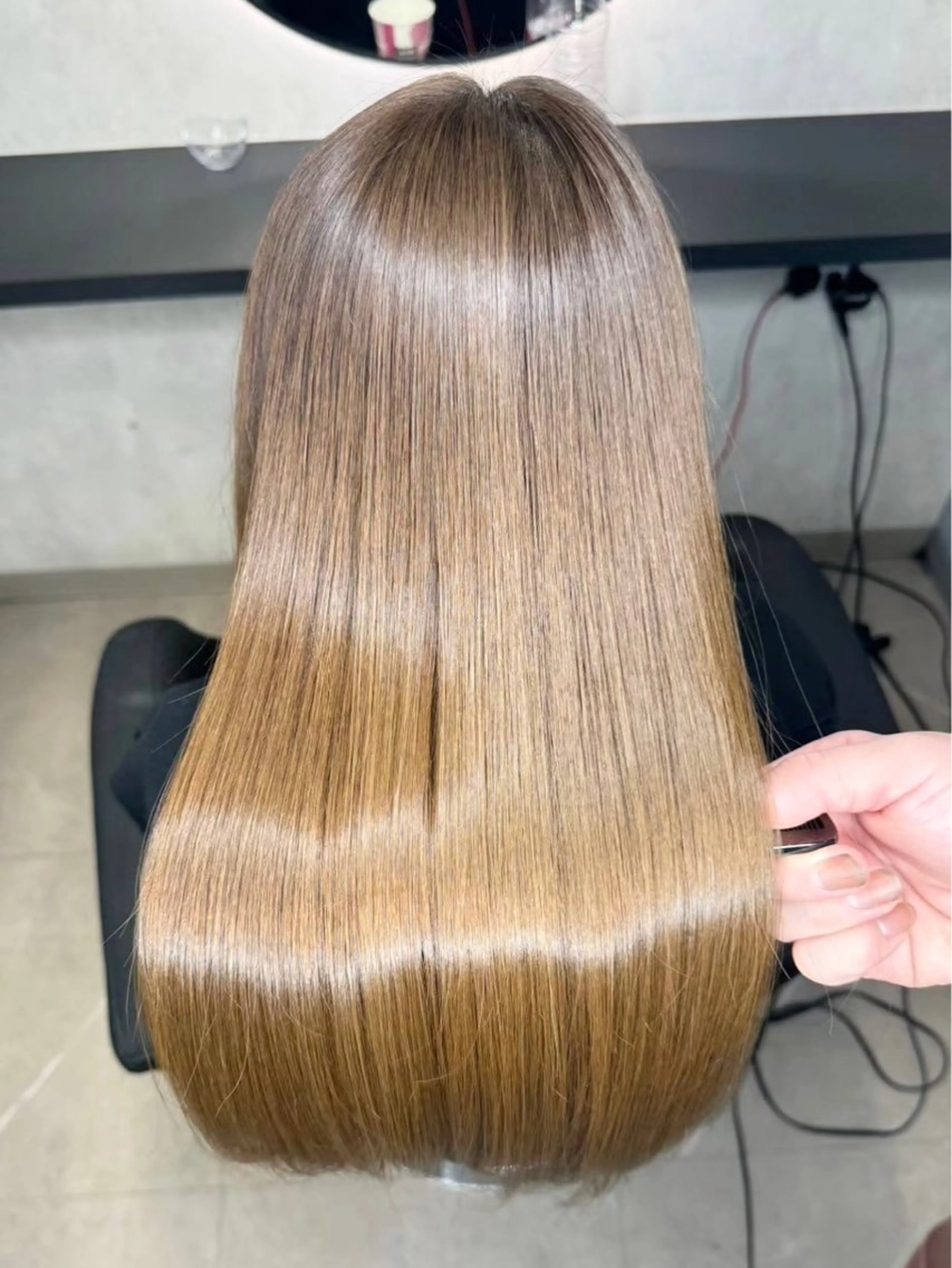 ロング ハイトーン/レイヤー カット岩田健斗/新宿のヘアスタイル