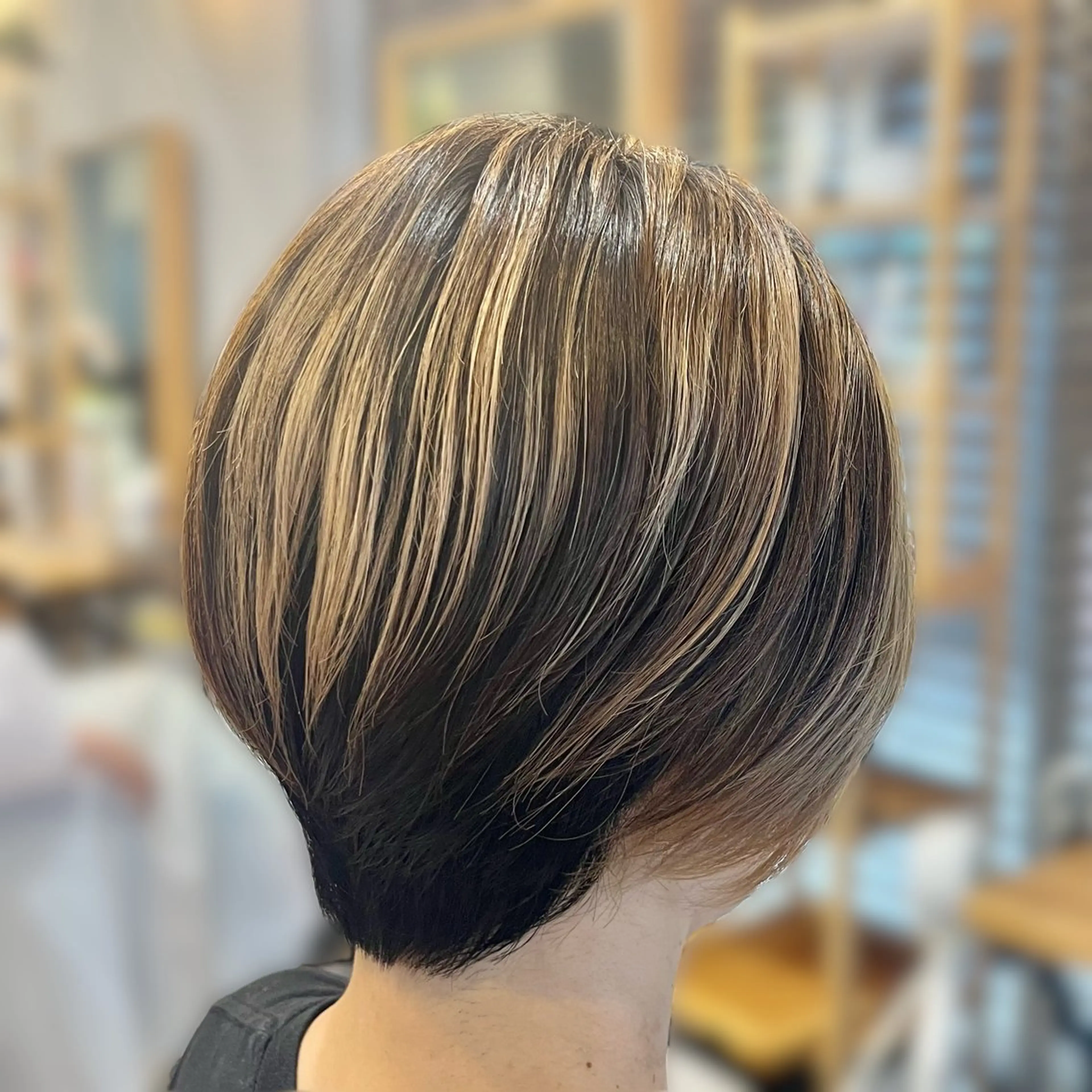 ショート カット 🌸 飯野 舞桜のヘアスタイル