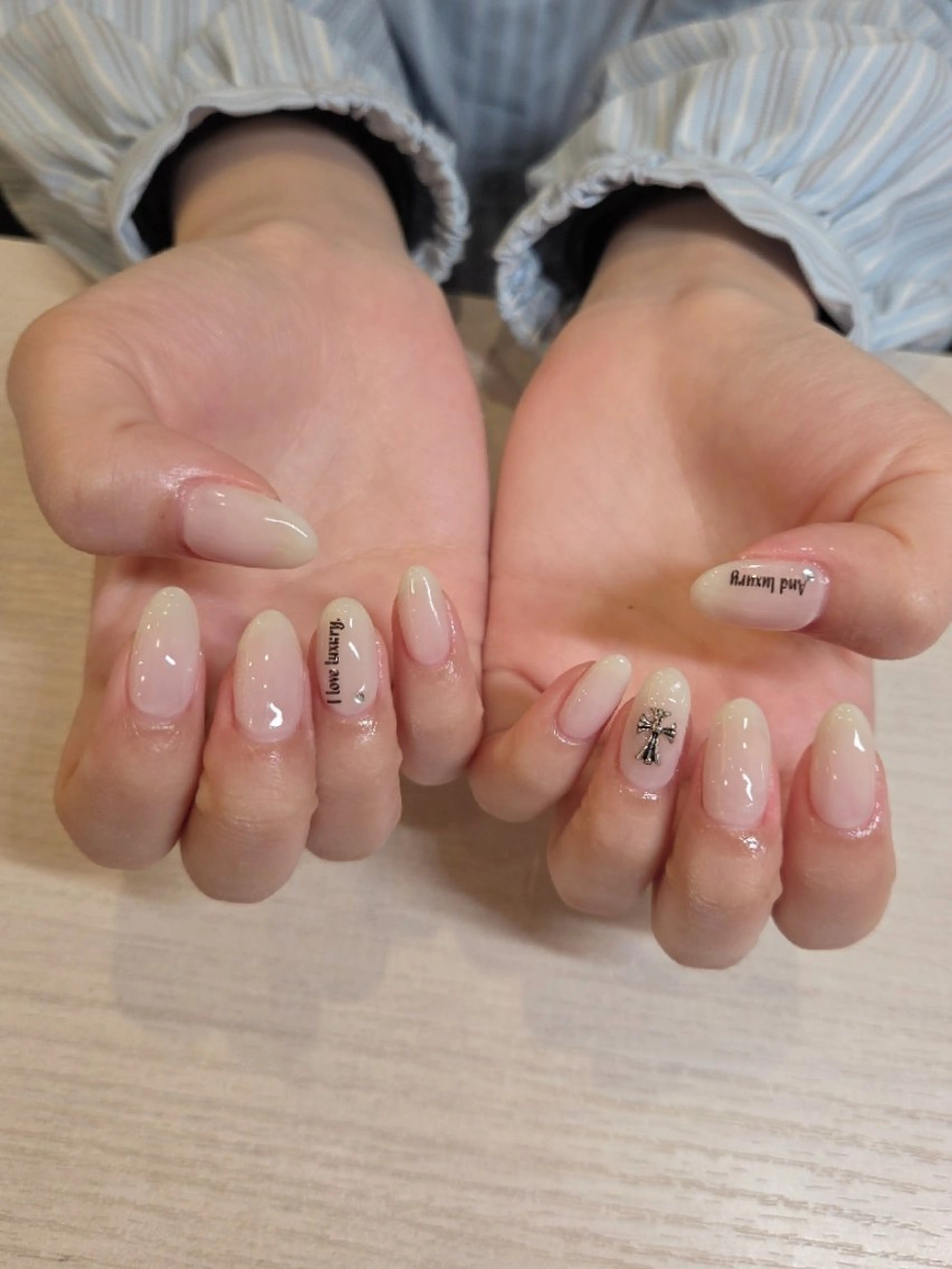 ネイル ハンドネイル 関口 友菜のヘアスタイル