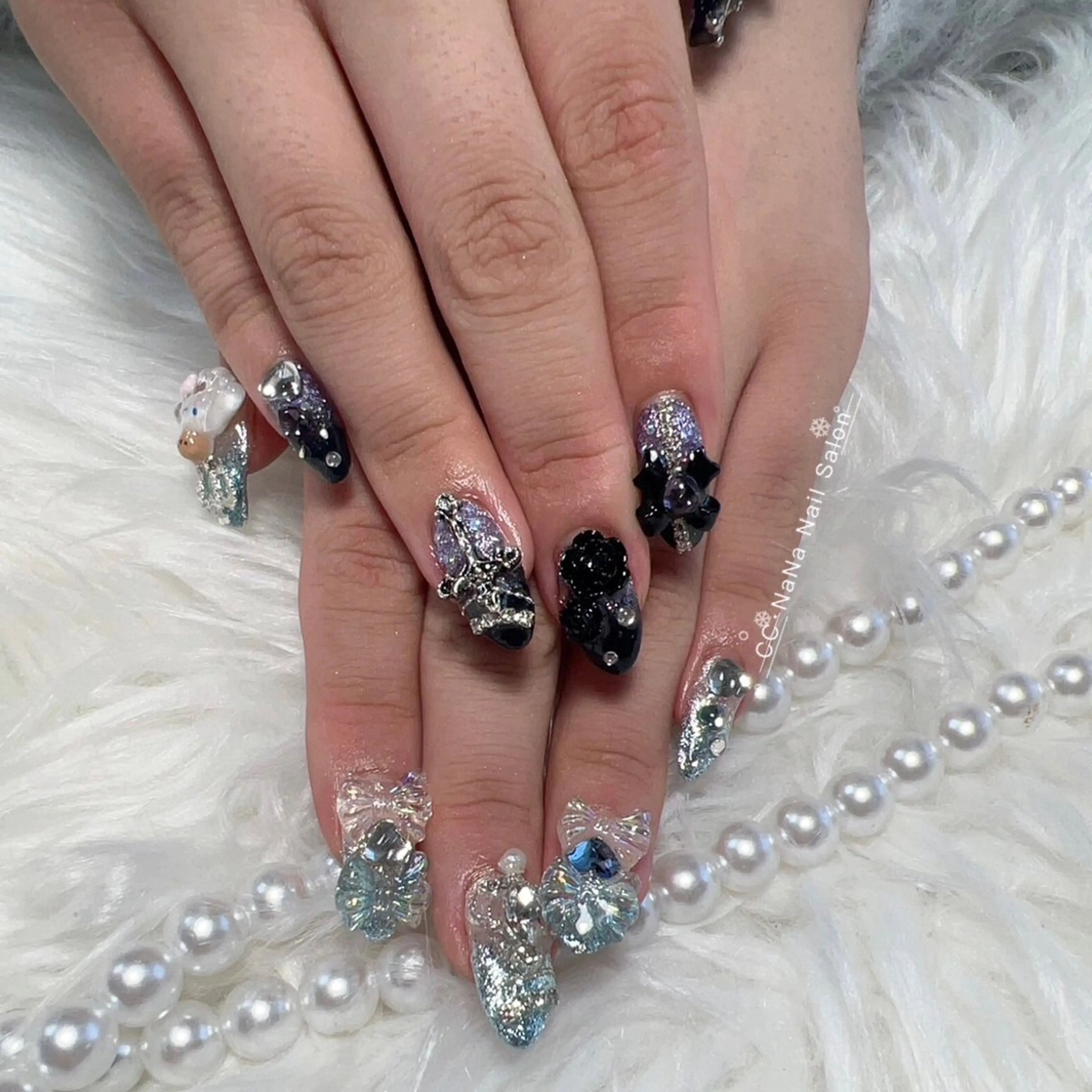 ネイル ハンドネイル CC  NaNa ワンホンネイル🌙Nのネイルデザイン