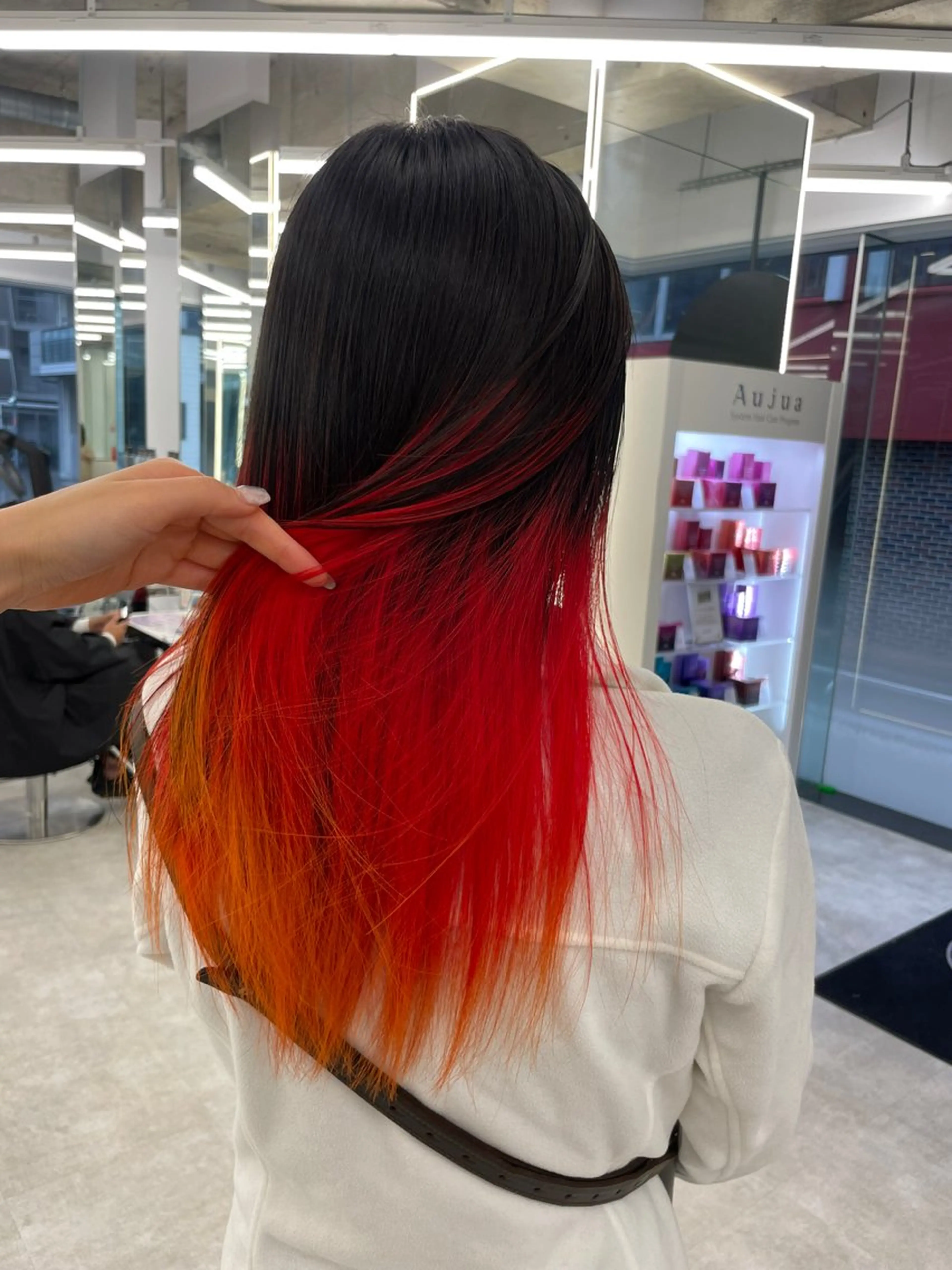 ロング カラー ヘアアレンジ ブリーチ ヘアカラー トリートメント 【Sweep】おじま のぞみのヘアスタイル