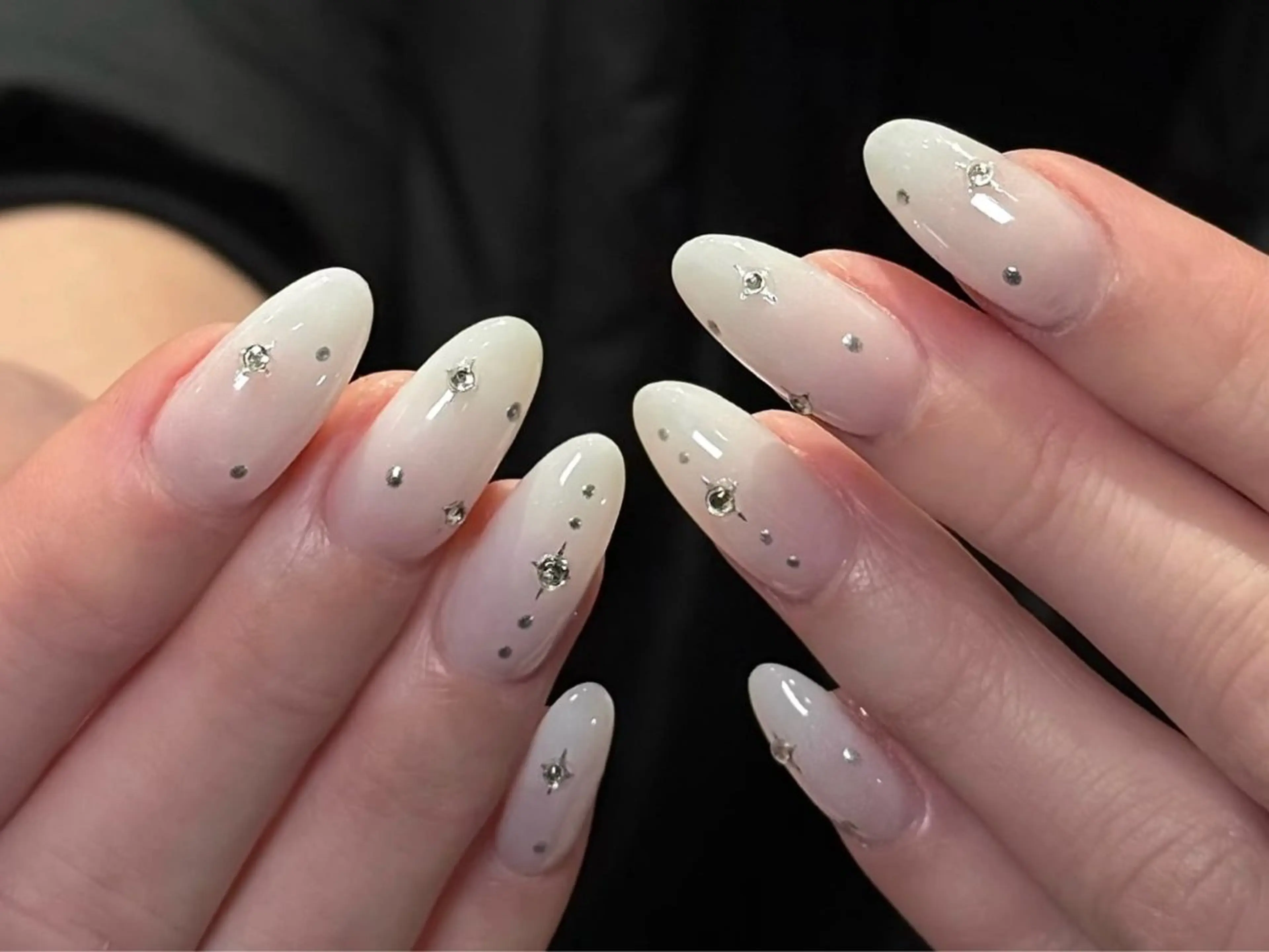 ネイル アートネイル オーロラネイル クリアネイル 長さ出し フレンチネイル 原田 梨香のネイルデザイン