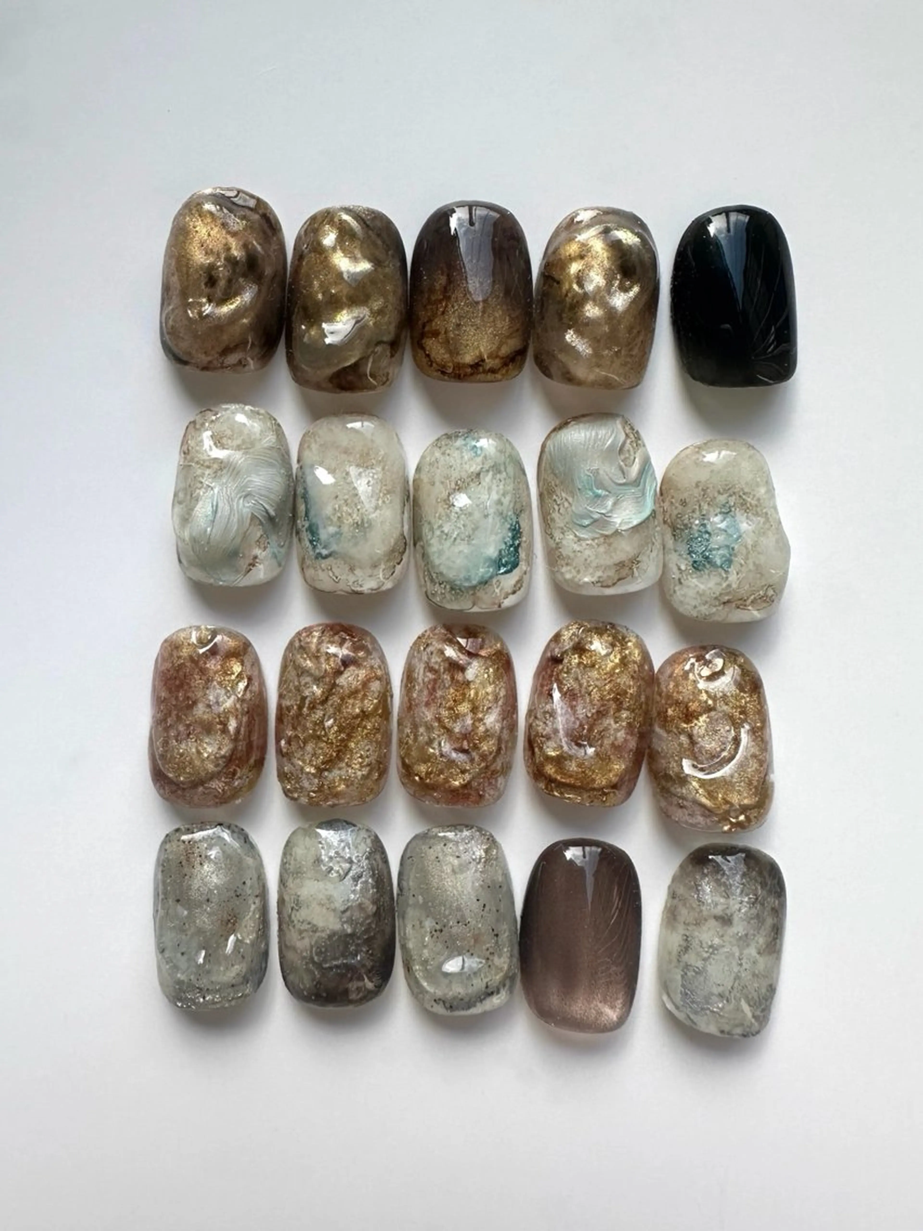 ネイル ayumi / Manonのネイルデザイン