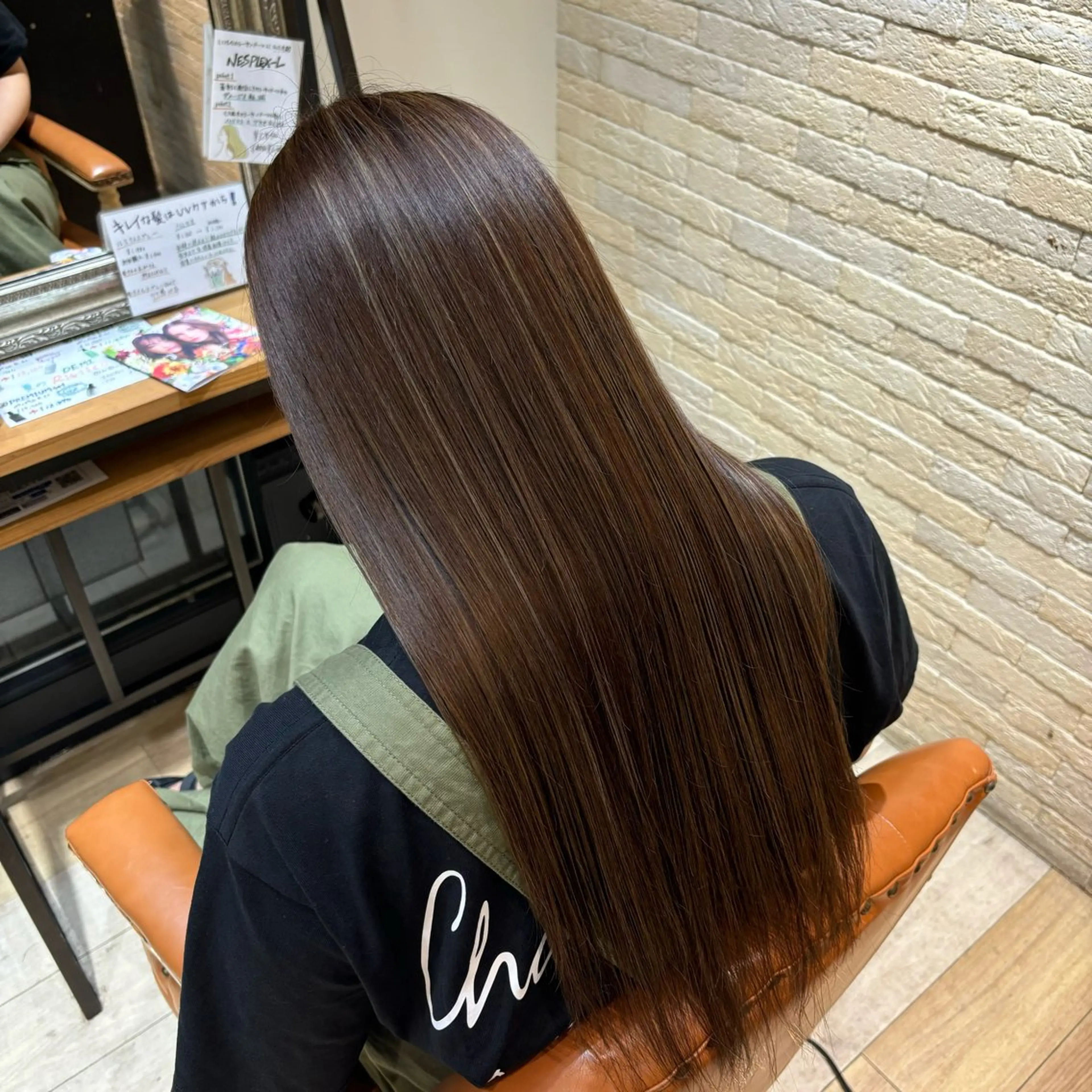 カラー ヘアカラー トリートメント しおり🍬 KOKORO🤍のヘアスタイル