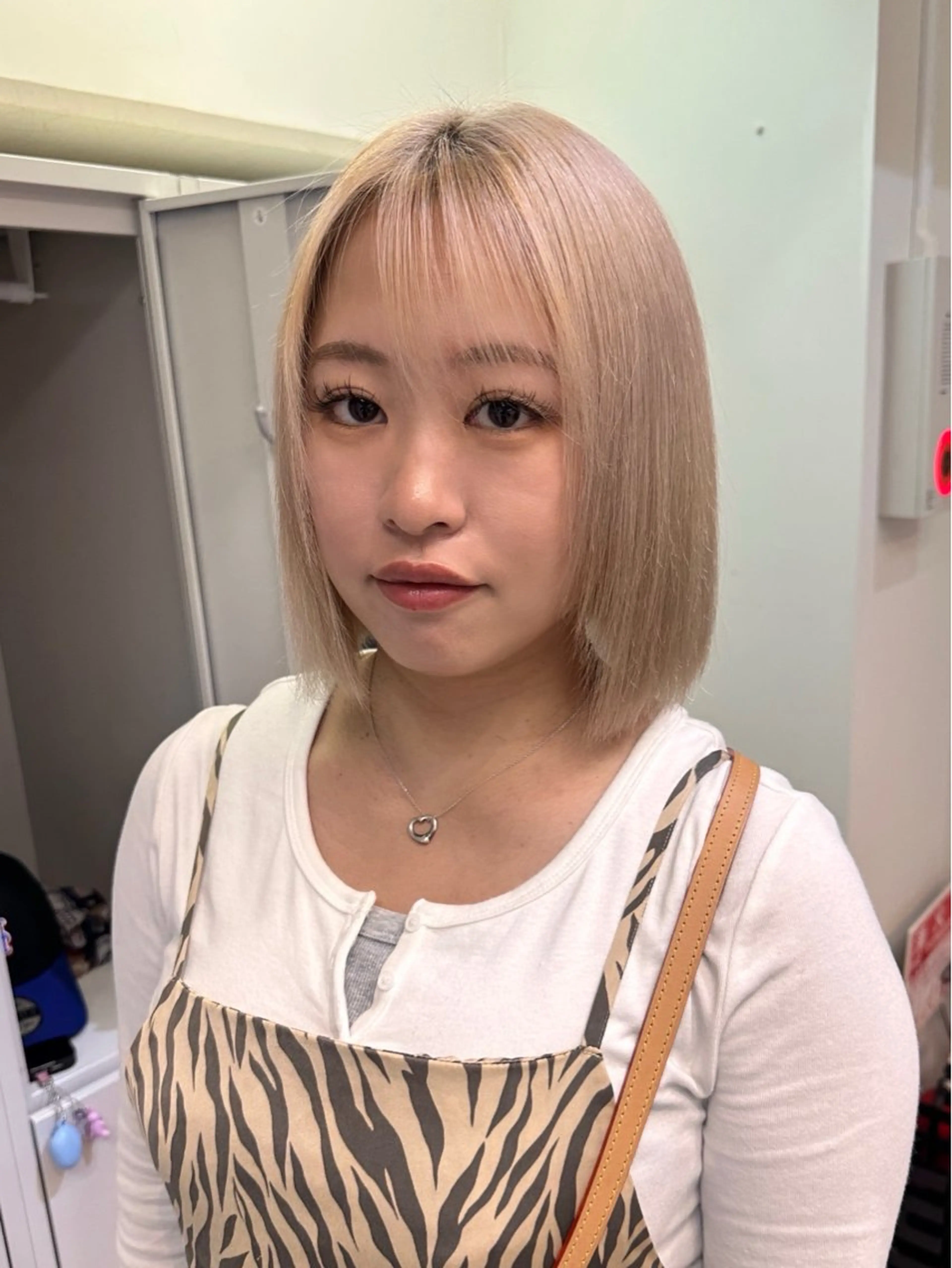 ミディアム カラー ブロンド ホワイトブロンド ヘアカラー トリートメント Hana ハイトーン🕯🩰のヘアスタイル