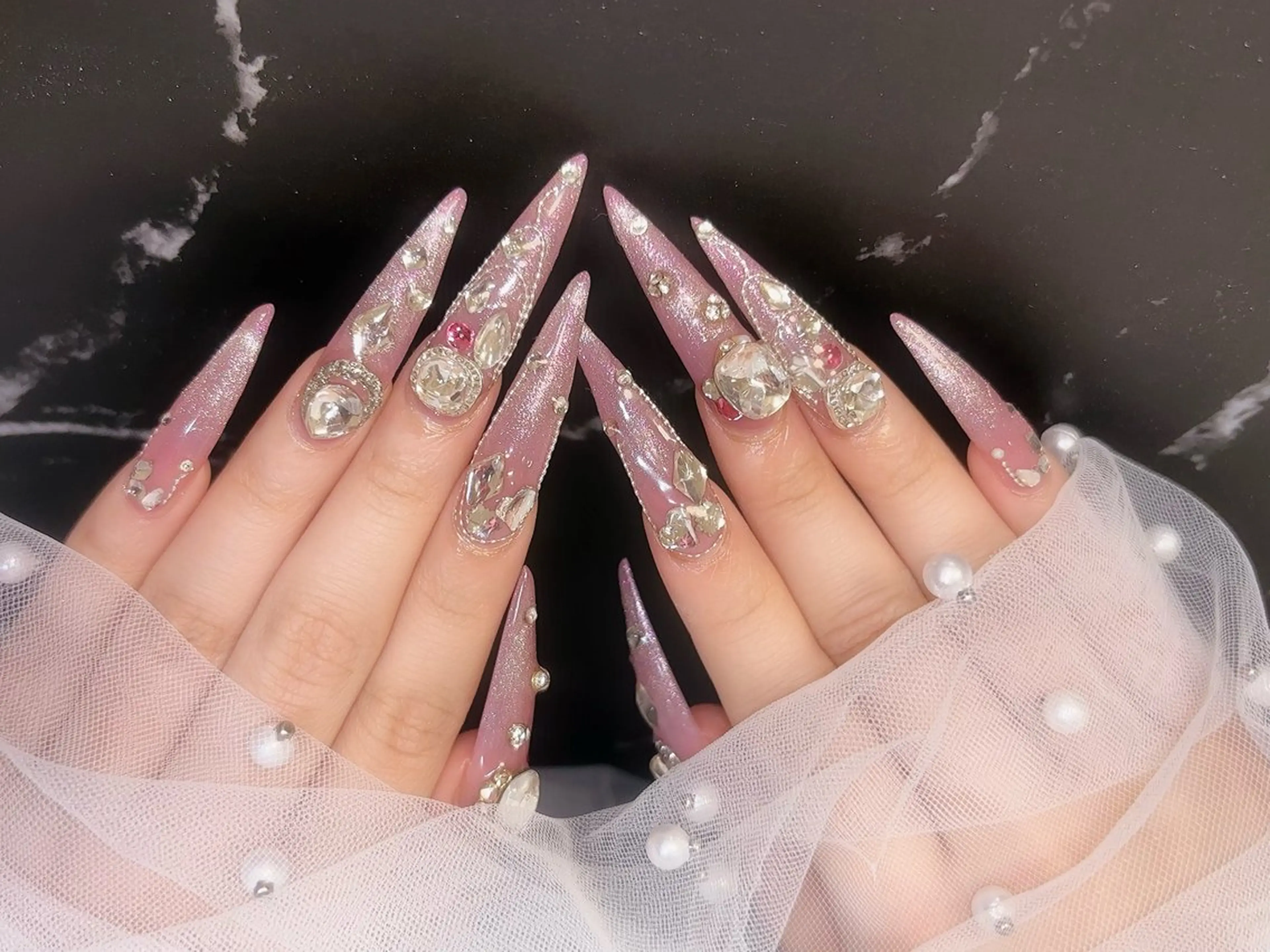 ネイル フラッシュネイル キラキラネイル ロングネイル マグネットネイル スーパーロングネイル Y. 🍒maki🍒ྀིのネイルデザイン