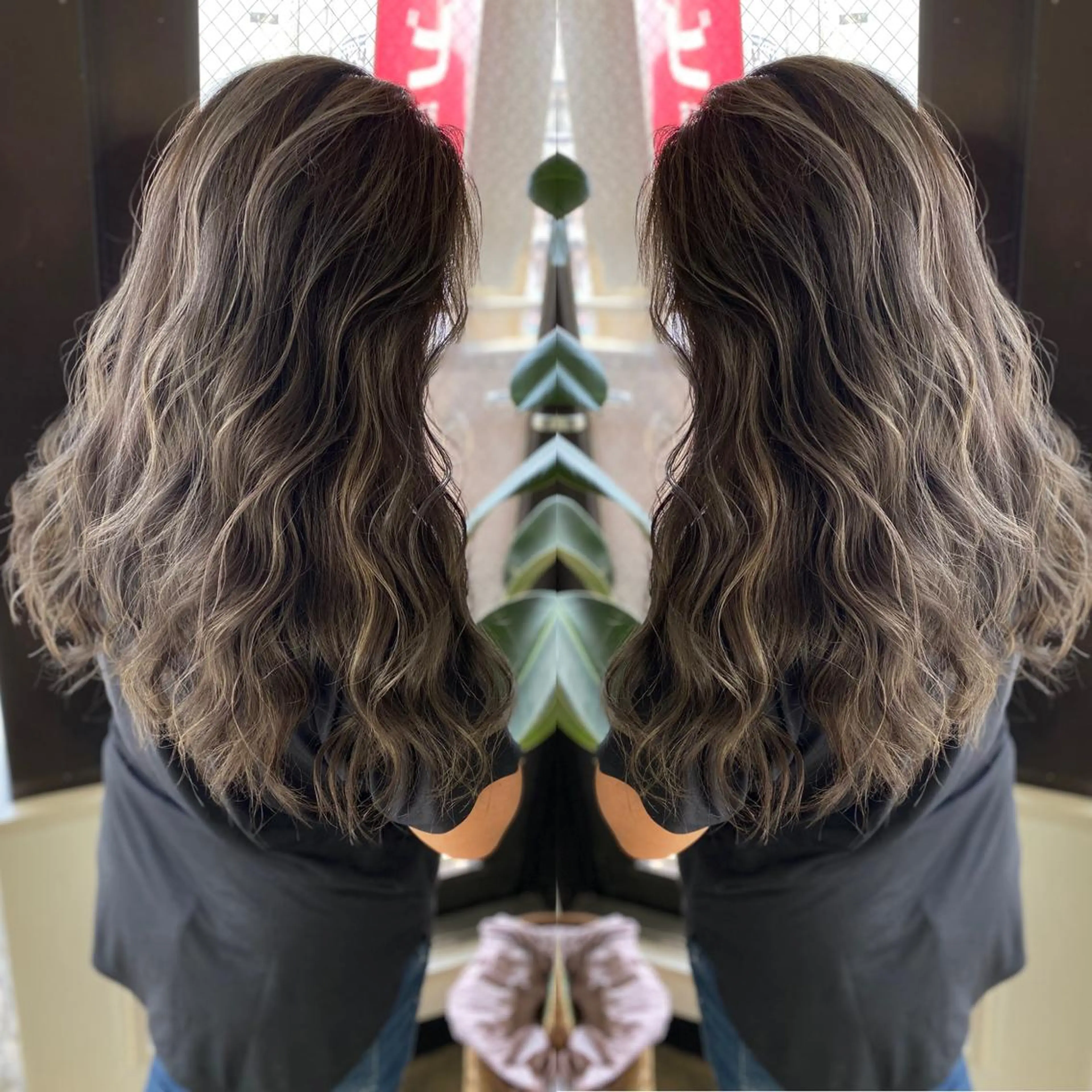 ロング カラー 桜木町駅徒歩5分 ハイライト横浜No1のヘアスタイル