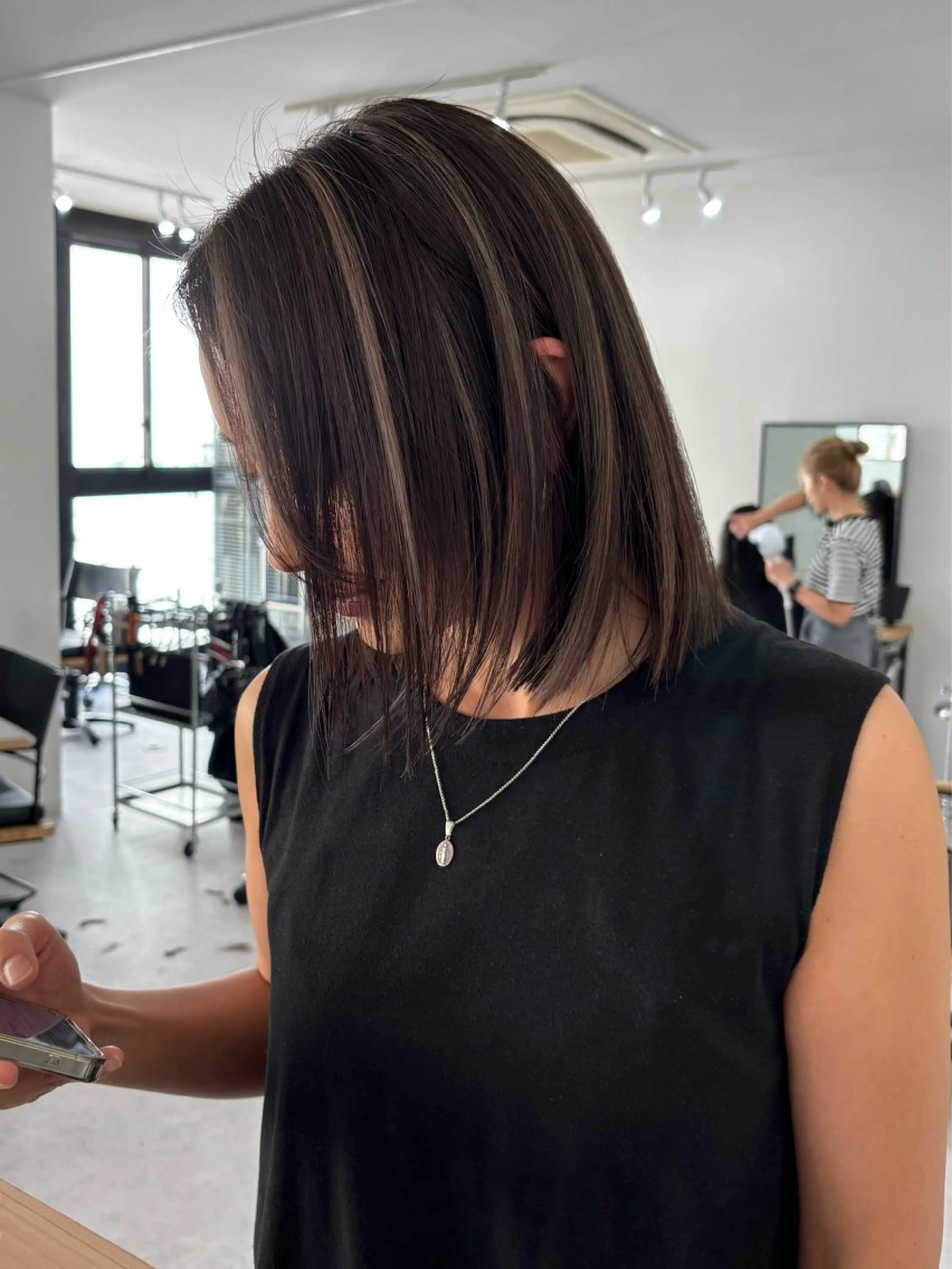 ミディアム カラー ハイライトカラー ハイライト Mina/岡山/矯正 ブリーチ/レイヤーのヘアスタイル