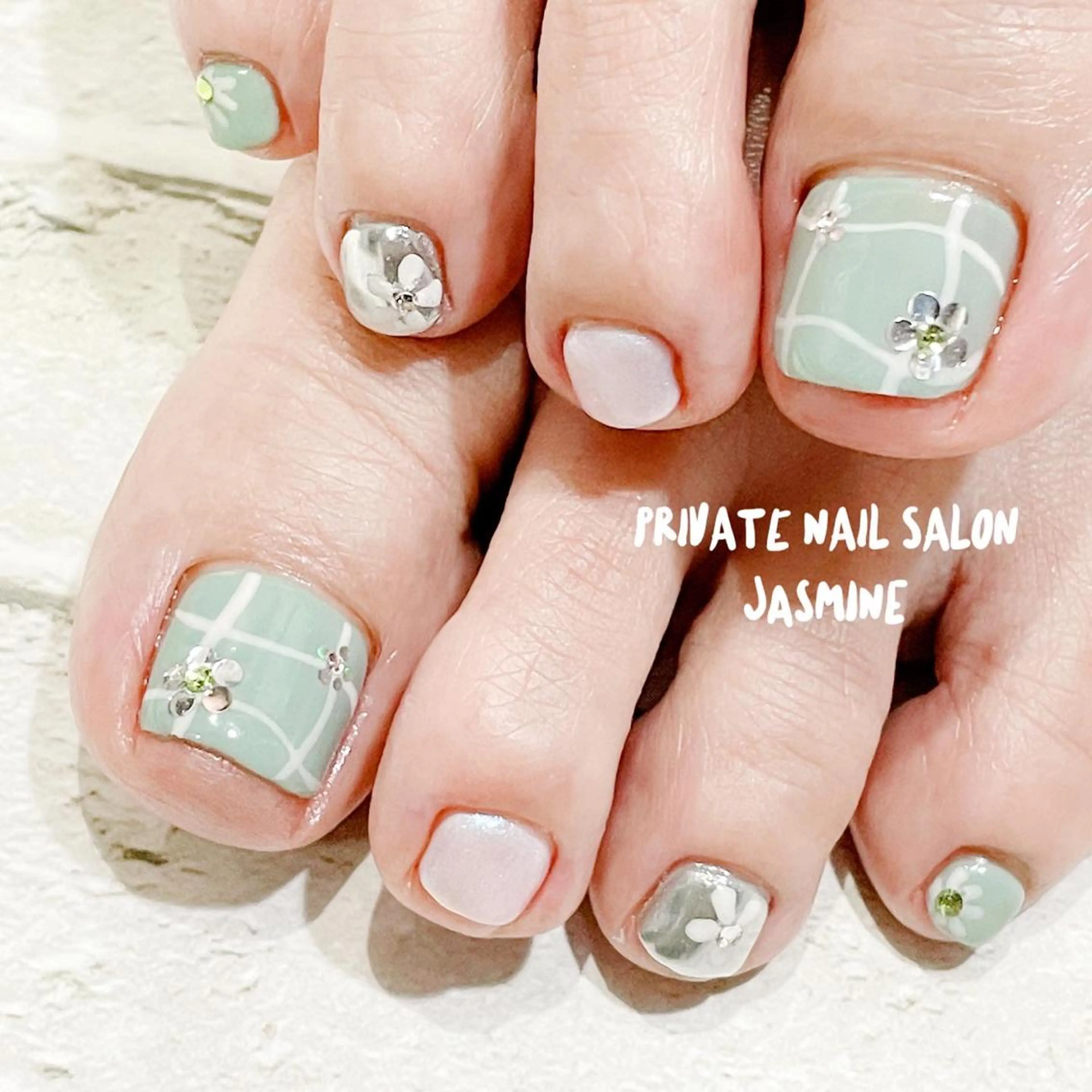 ネイル フットネイル グリーン Nail salon JASMINEのネイルデザイン