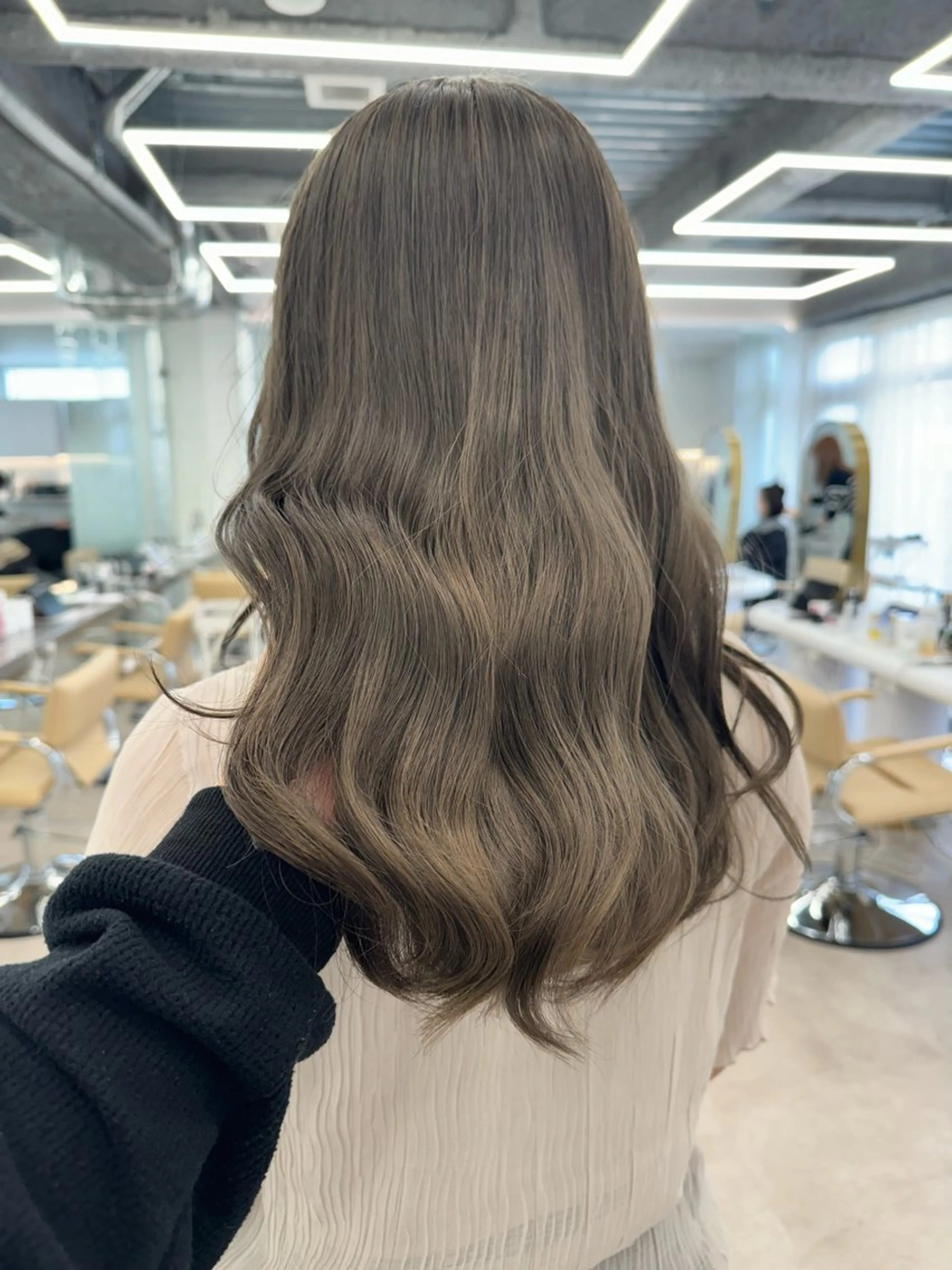 ミディアム ヘアカラー トリートメント ✨ブリーチ/顔周り レイヤー¦YUKA✨のヘアスタイル