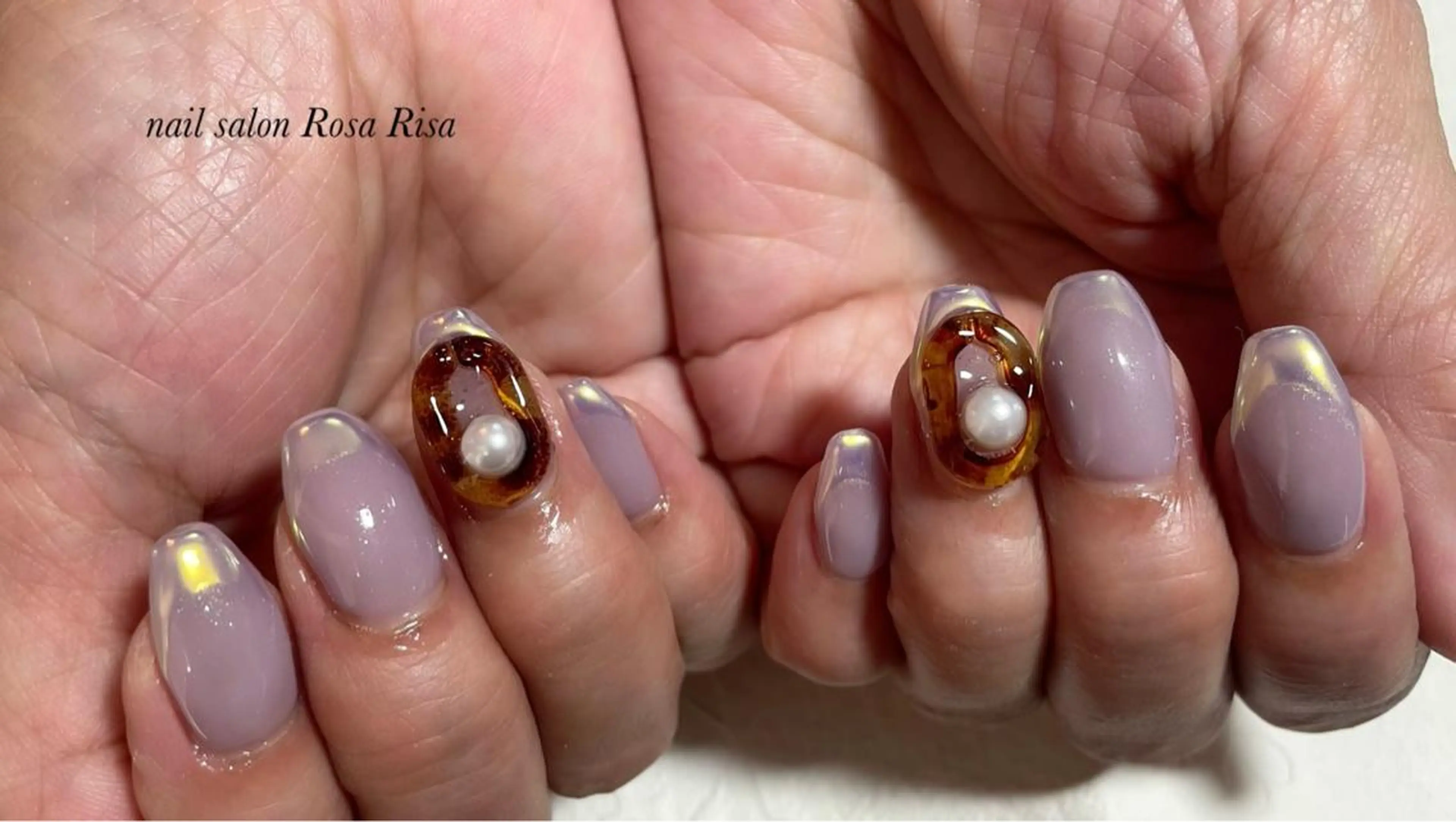 ミディアム ネイル オーロラネイル フレンチネイル ネイルスタジオ シェイクユアハンズのネイルデザイン