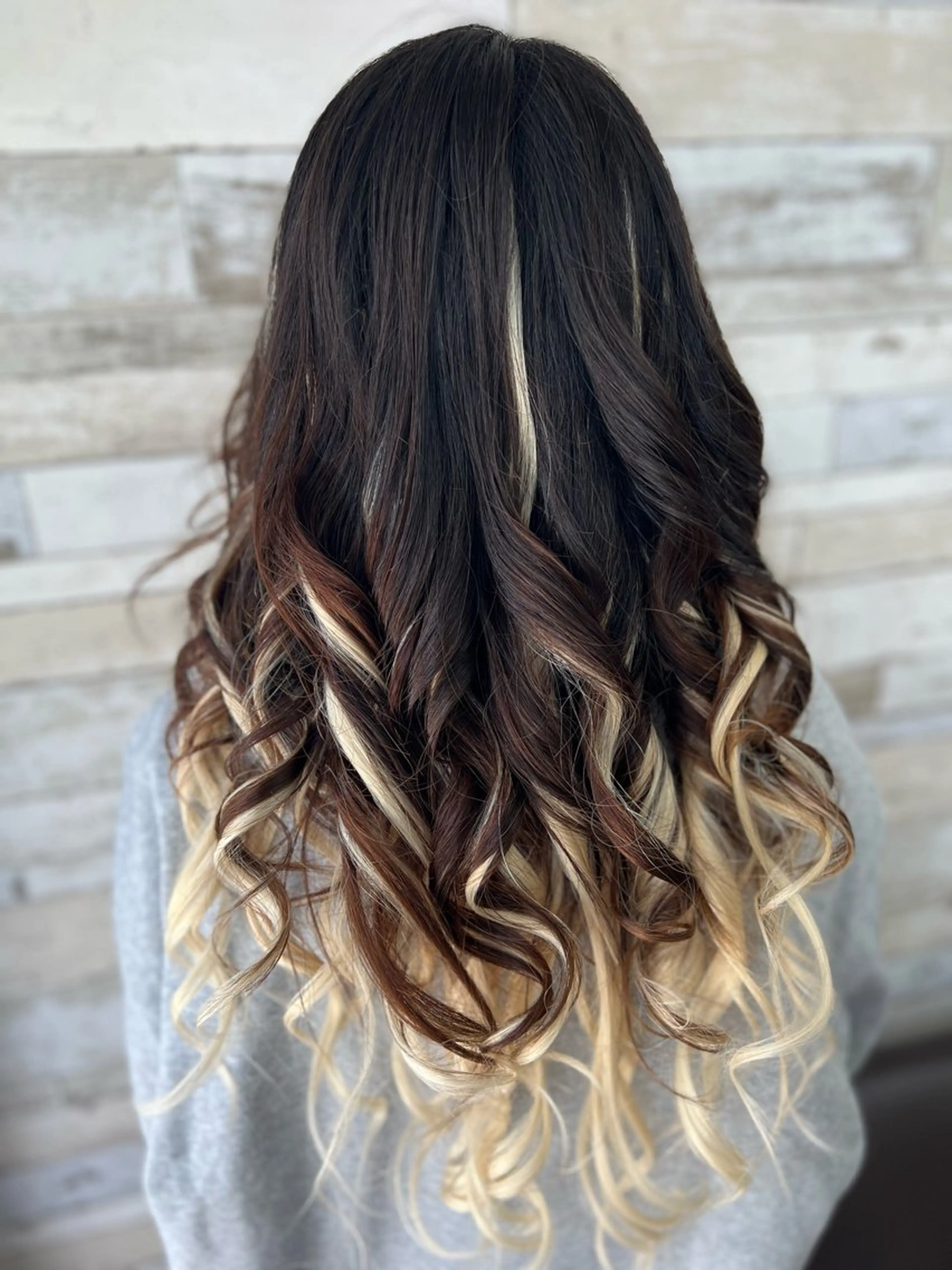 ロング レイヤーカット B-W ⭐️REIKOのヘアスタイル