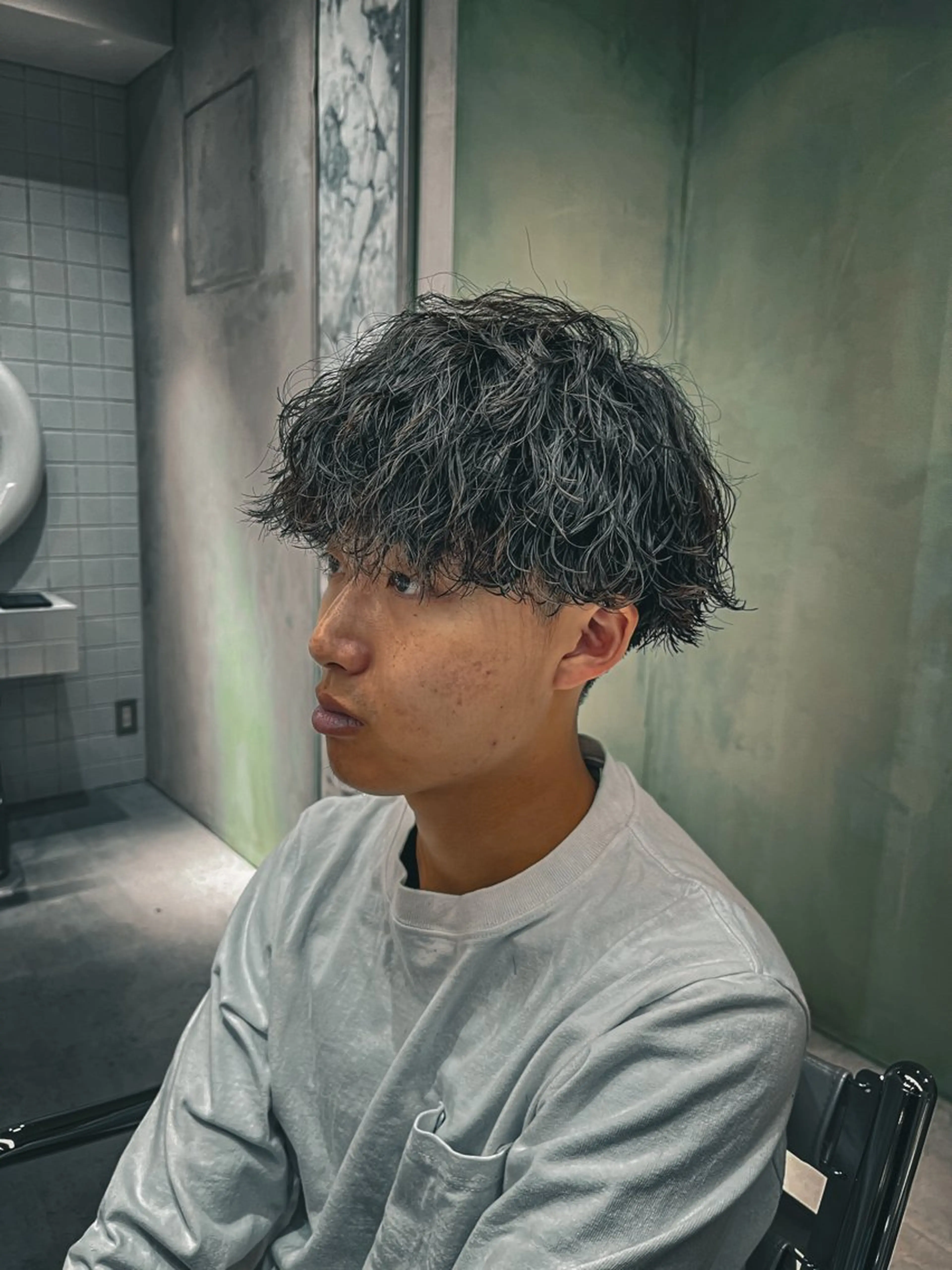 ショート パーマ メンズ ⚡メンズパーマフ ェードカットTomyのヘアスタイル