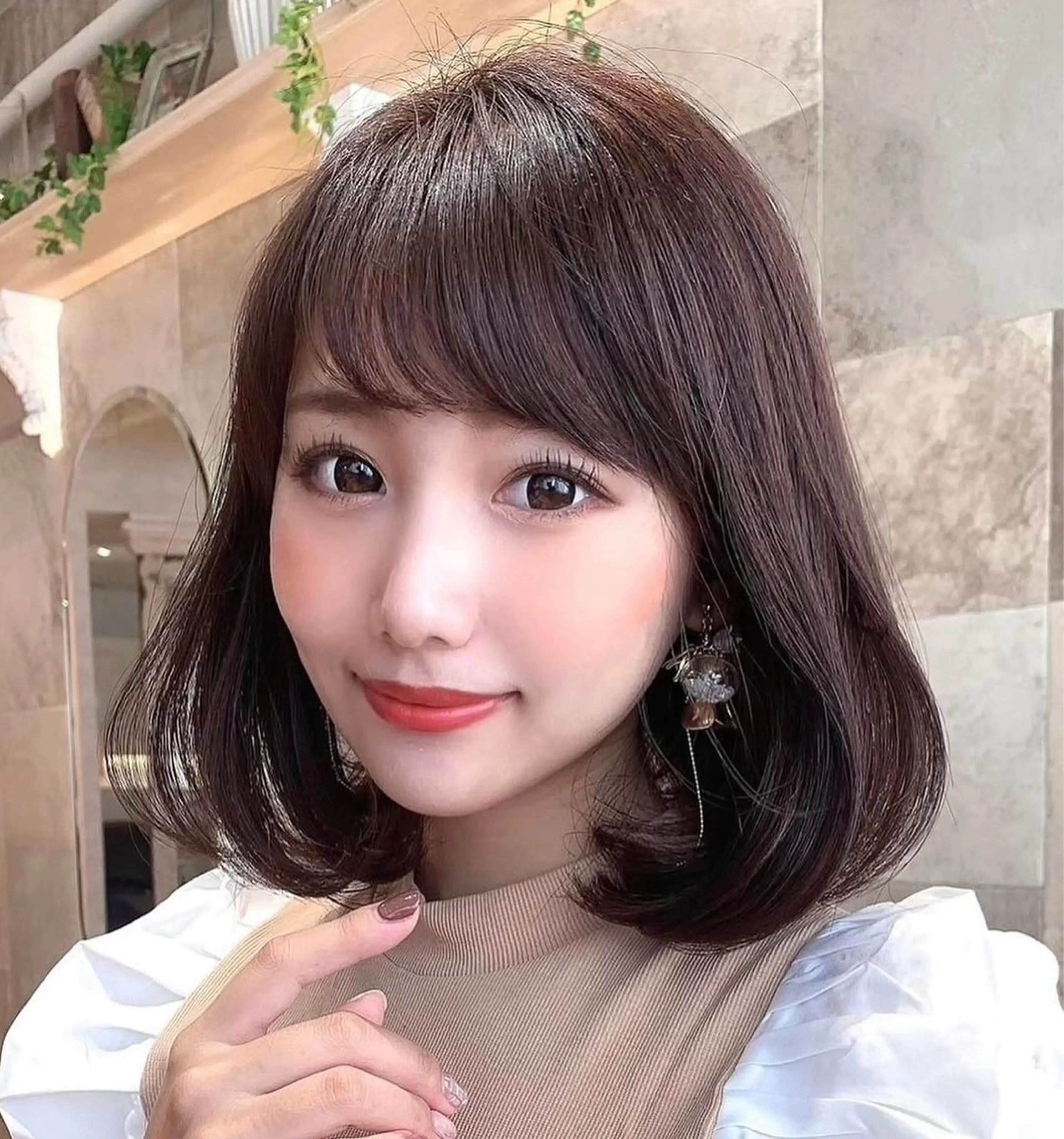 ミディアム ボブ ハイライト 髪質改善 ヘアカラー トリートメント 栄ハイトーン/ ベージュカラー中園薪のヘアスタイル