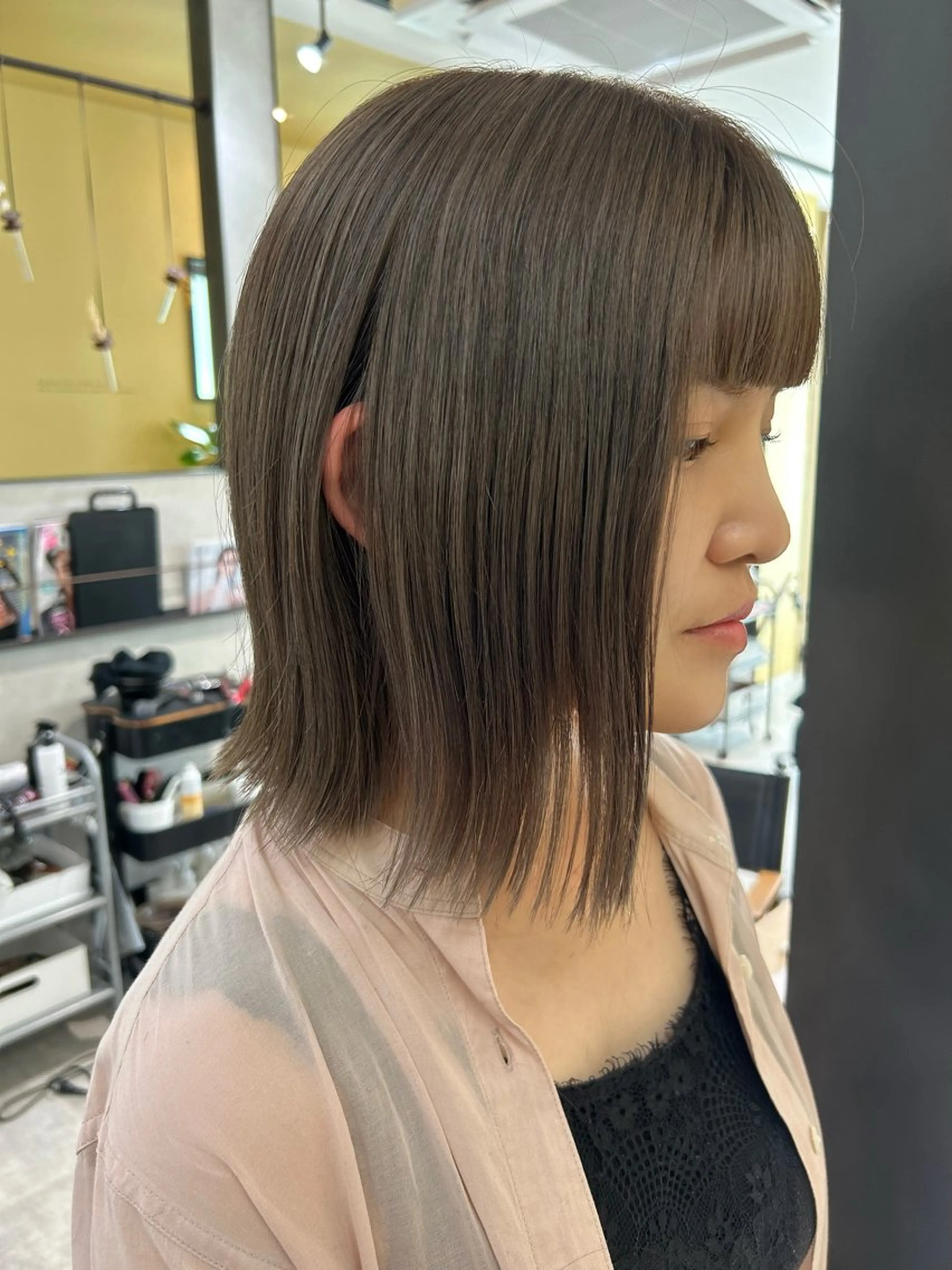 ミディアム カラー ベージュカラー ブリーチ オリーブベージュ カット ヘアカラー トリートメント hub hair レイヤー/透明感のヘアスタイル