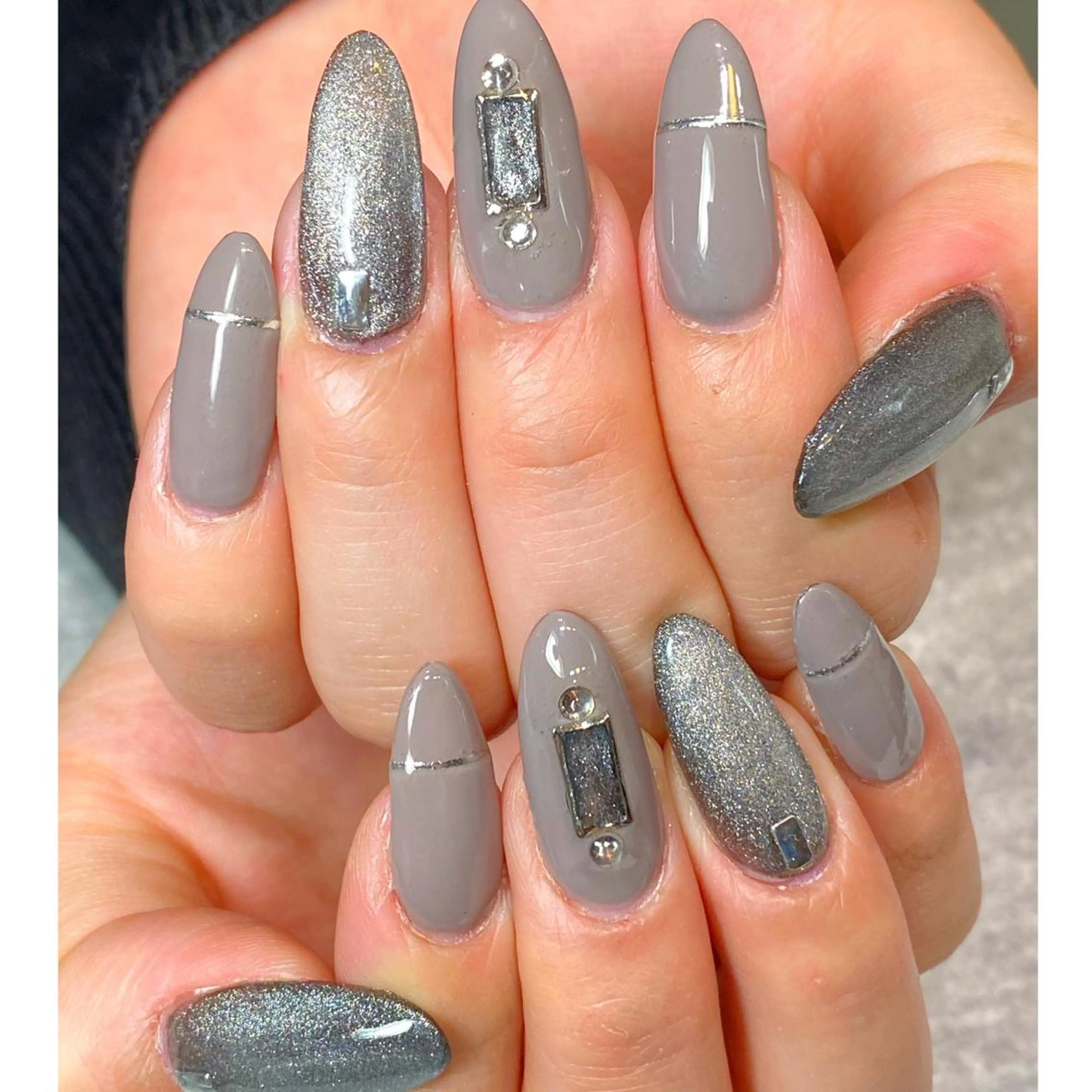 ネイル マグネットネイル 持ち込み ハンドネイル YUN 💅のネイルデザイン